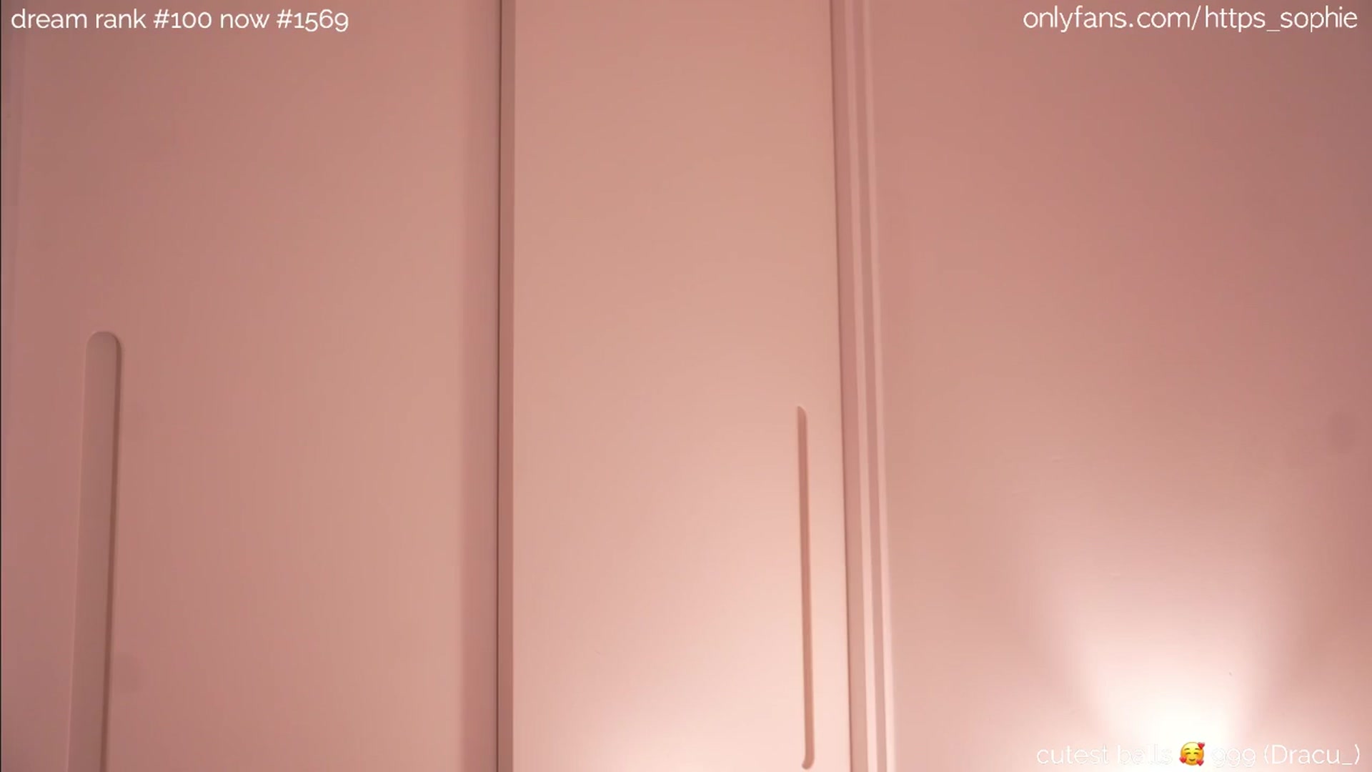 Gallery image thumbnail from camguurl's myfreecams stream on, 08/21/2024, 05:23 image 12 of 20