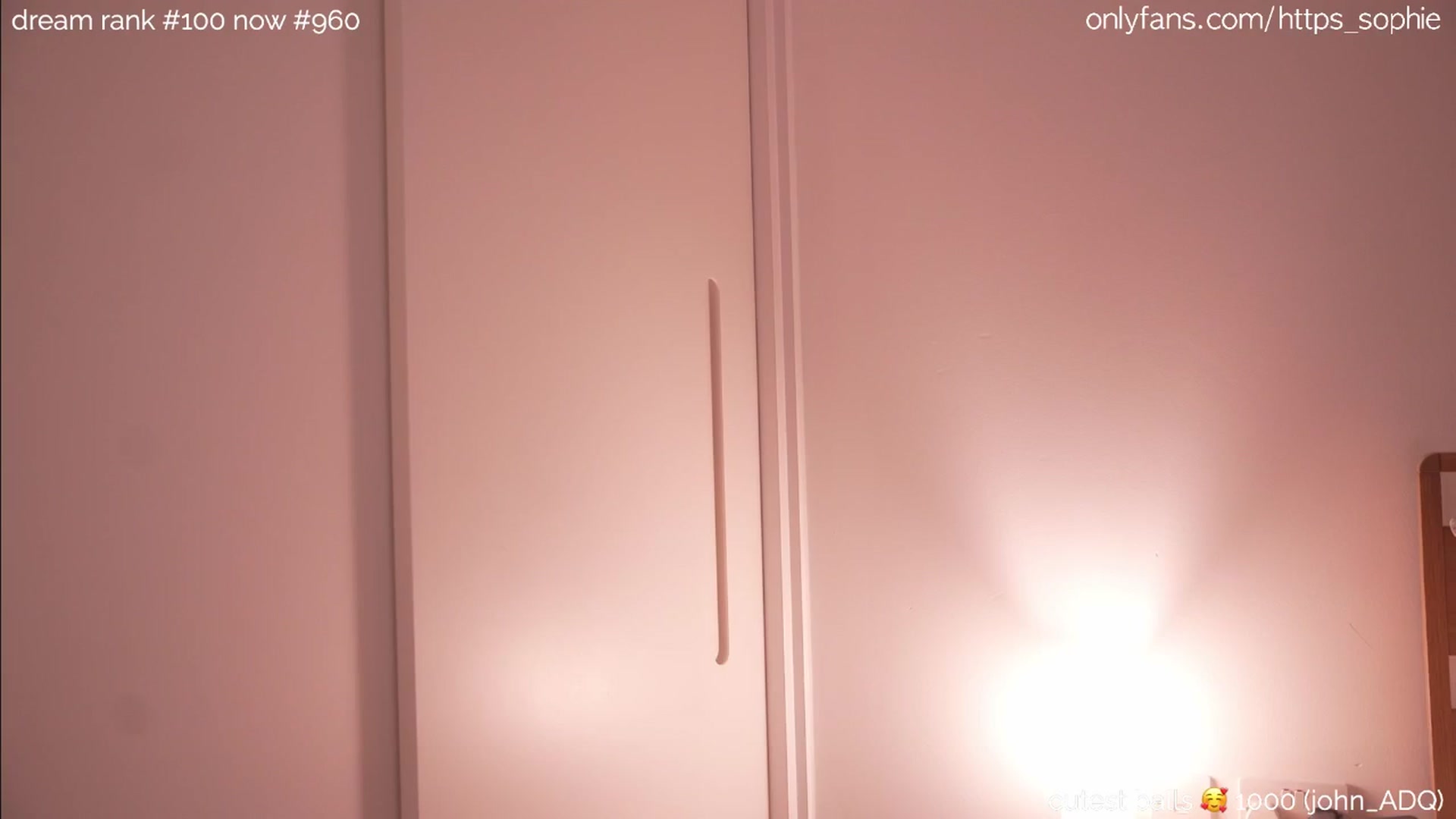 Gallery image thumbnail from camguurl's myfreecams stream on, 08/23/2024, 23:15 image 16 of 20