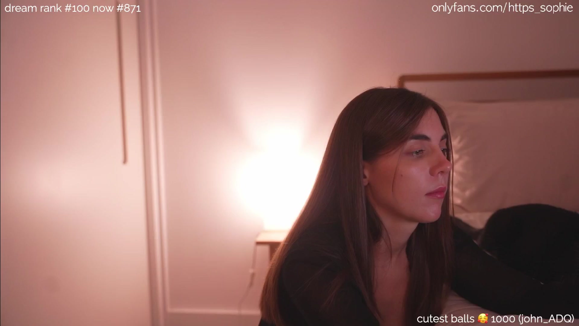 Gallery image thumbnail from camguurl's myfreecams stream on, 08/24/2024, 01:52 image 15 of 20