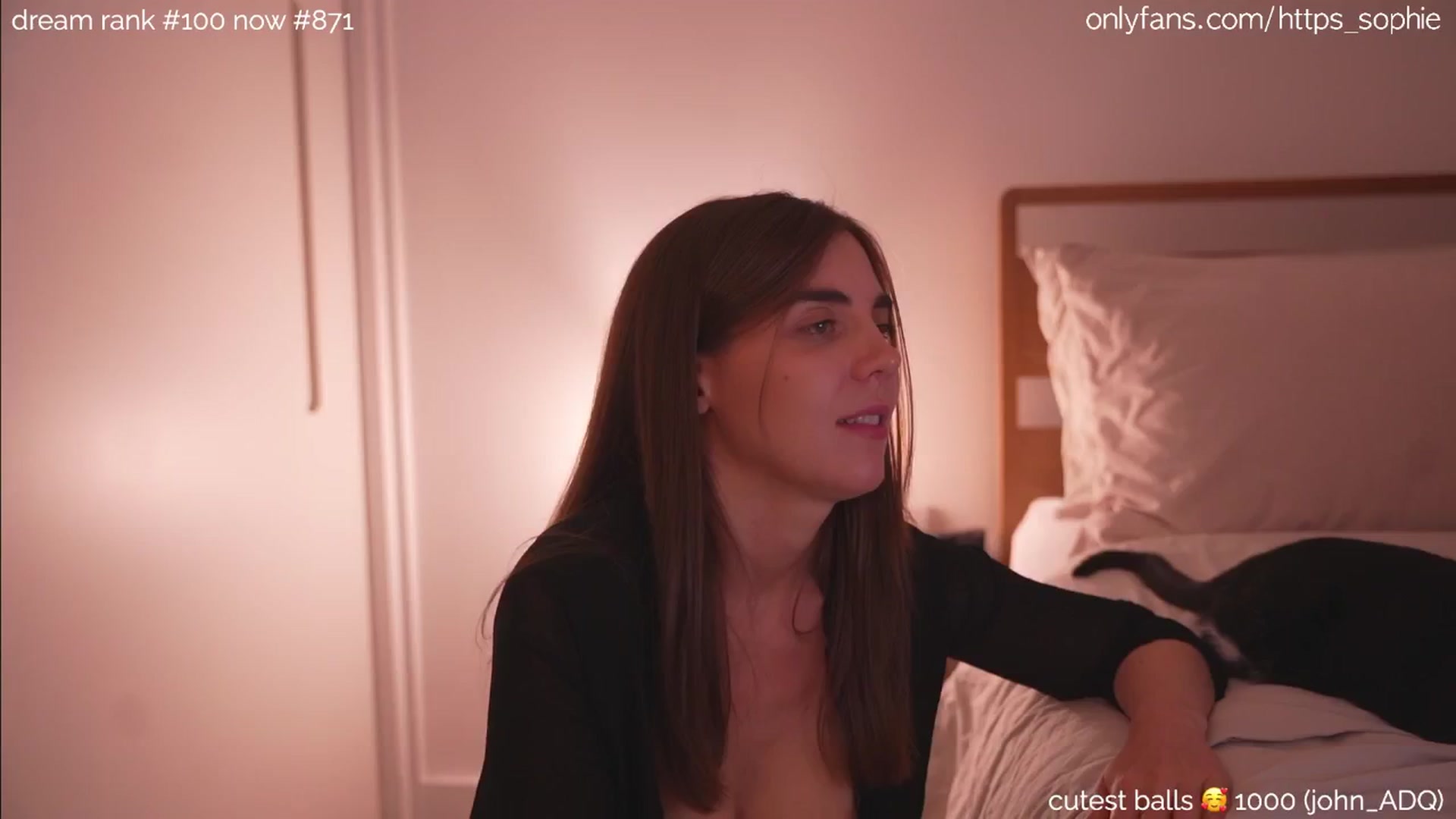 Gallery image thumbnail from camguurl's myfreecams stream on, 08/24/2024, 01:52 image 16 of 20