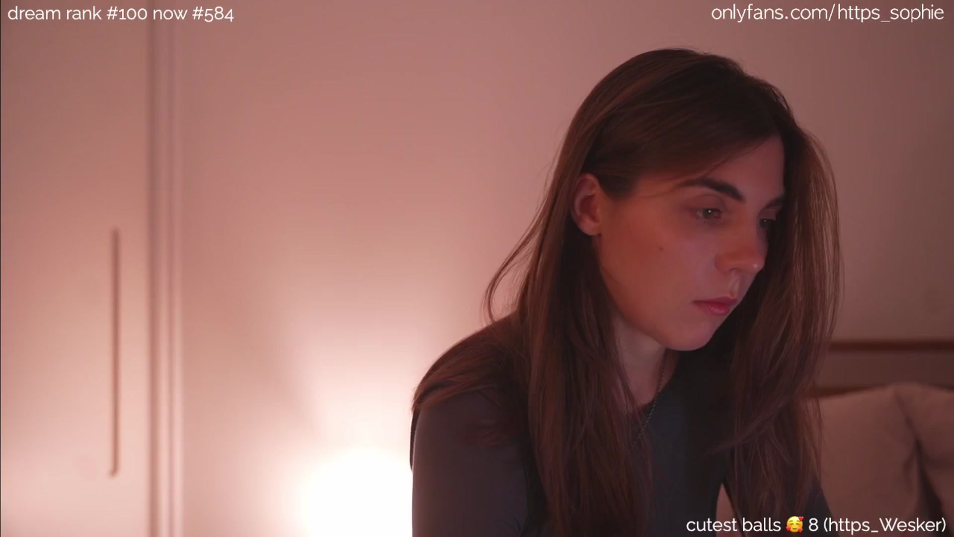 Gallery image thumbnail from camguurl's myfreecams stream on, 08/24/2024, 21:39 image 12 of 20