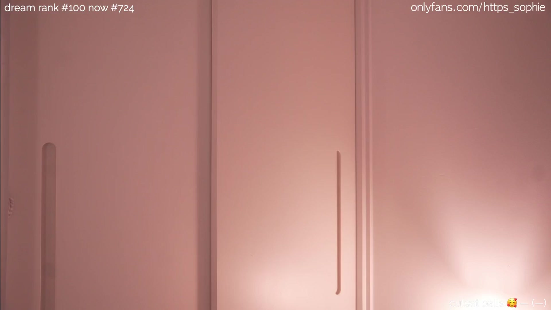 Gallery image thumbnail from camguurl's myfreecams stream on, 08/24/2024, 21:39 image 4 of 20