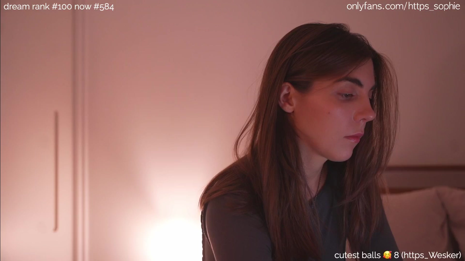 Gallery image thumbnail from camguurl's myfreecams stream on, 08/24/2024, 21:39 image 11 of 20