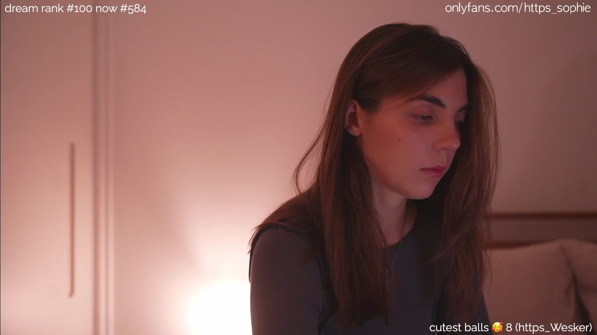 Gallery image thumbnail from camguurl's myfreecams stream on, 08/24/2024, 21:39 image 17 of 20