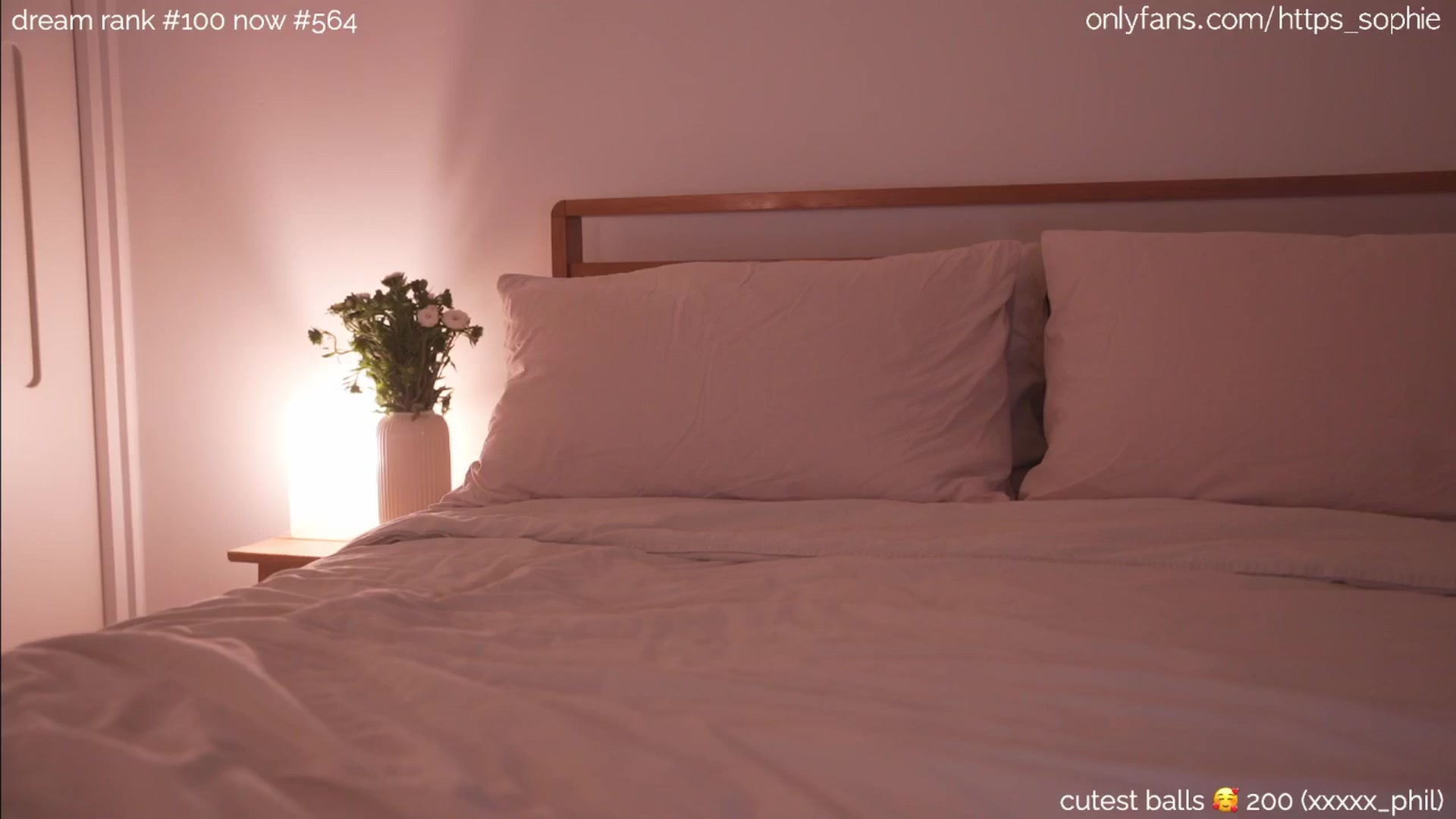Gallery image thumbnail from camguurl's myfreecams stream on, 08/25/2024, 22:13 image 10 of 20