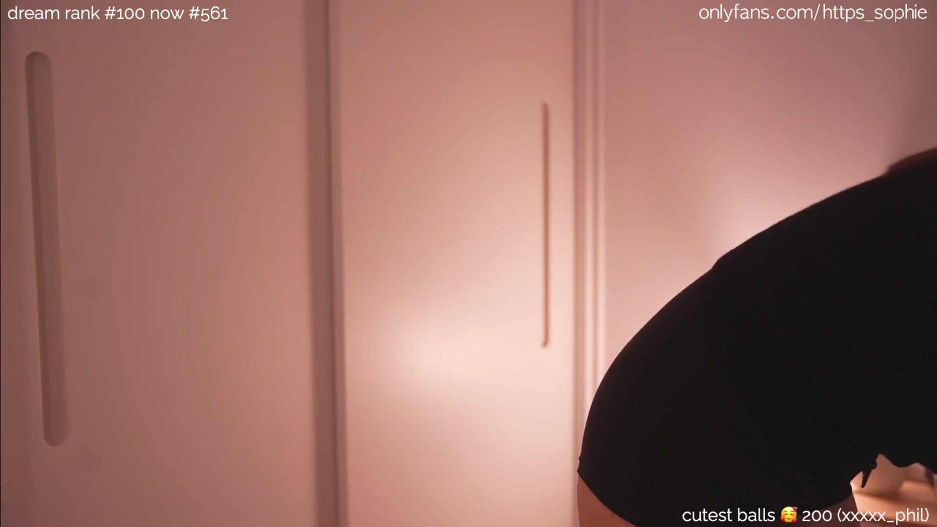 Gallery image thumbnail from camguurl's myfreecams stream on, 08/25/2024, 22:13 image 18 of 20