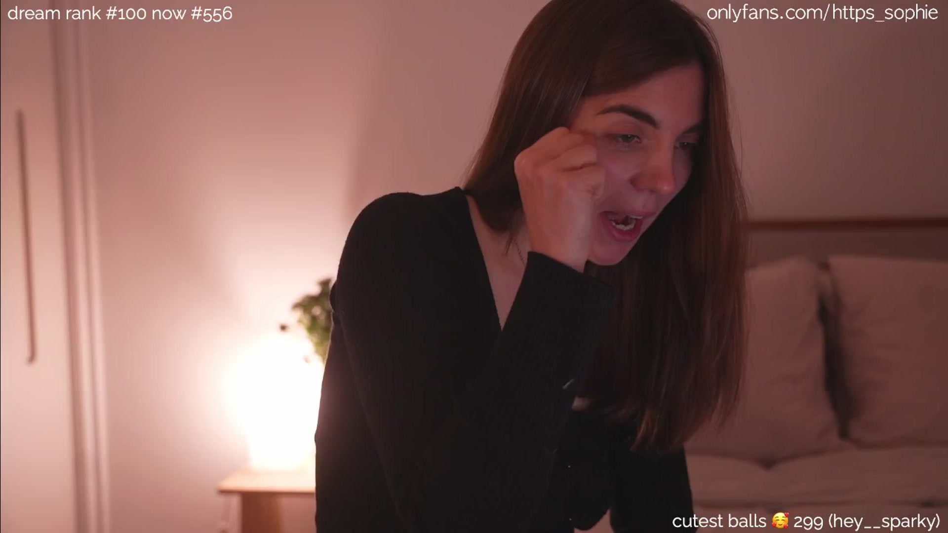 Gallery image thumbnail from camguurl's myfreecams stream on, 08/26/2024, 24:00 image 12 of 20