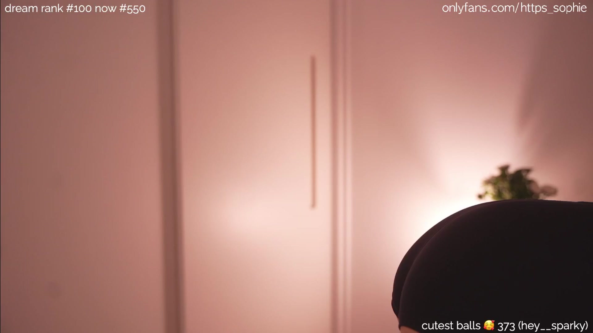 Gallery image thumbnail from camguurl's myfreecams stream on, 08/26/2024, 02:20 image 5 of 20