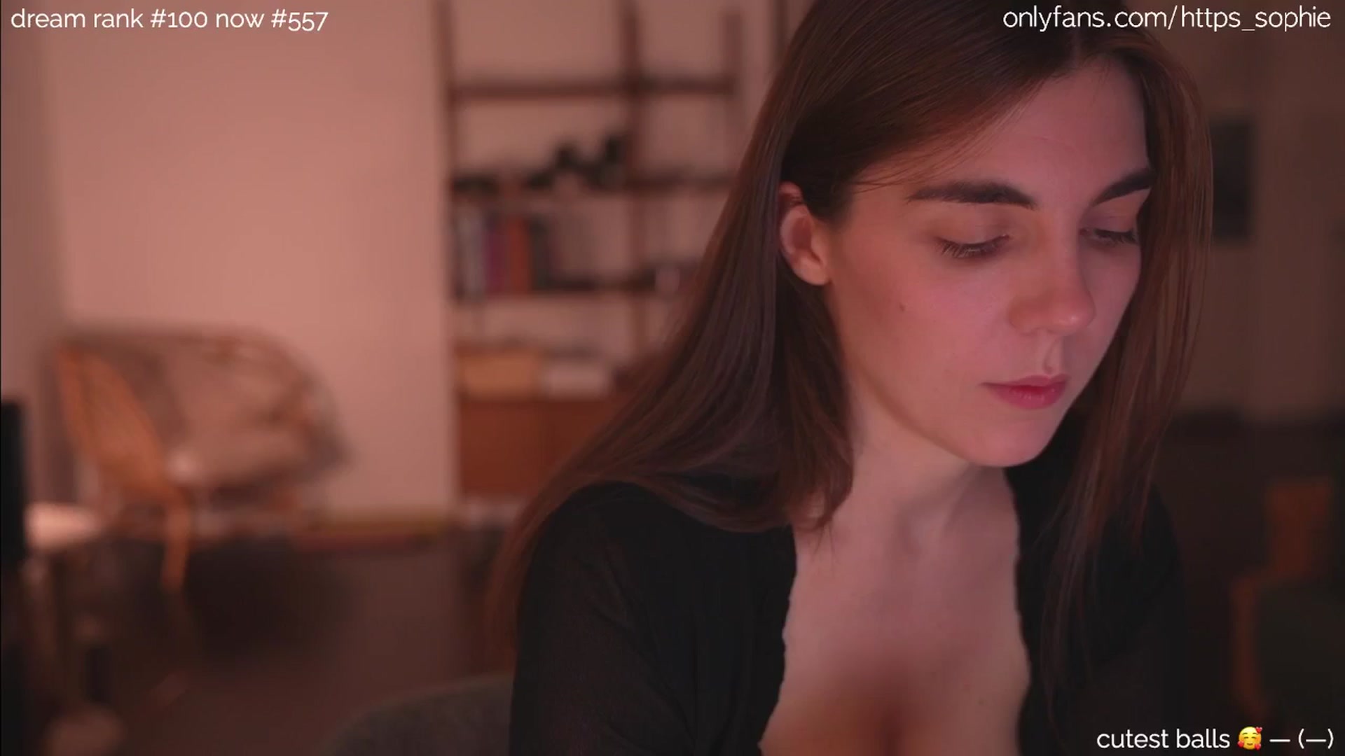Gallery image thumbnail from camguurl's myfreecams stream on, 08/26/2024, 22:16 image 1 of 20