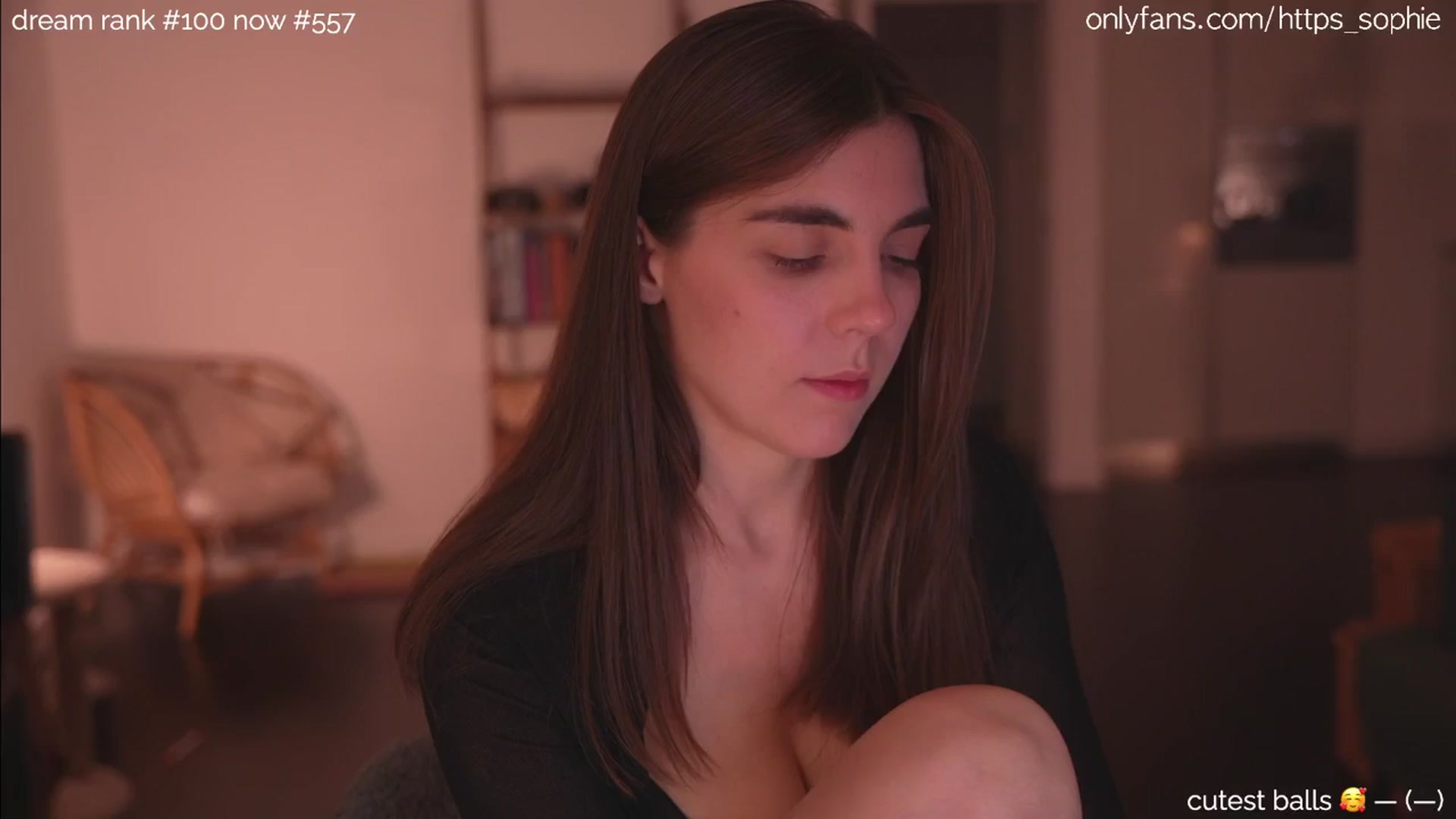 Gallery image thumbnail from camguurl's myfreecams stream on, 08/26/2024, 22:16 image 3 of 20