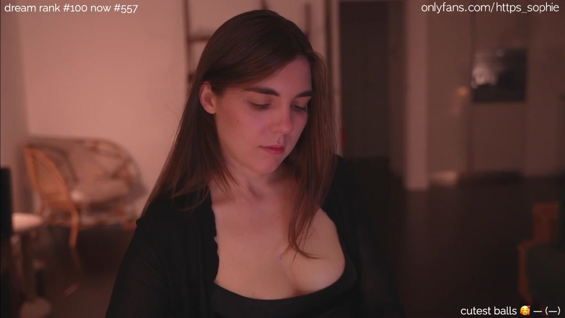 Gallery image thumbnail from camguurl's myfreecams stream on, 08/26/2024, 22:16 image 7 of 20