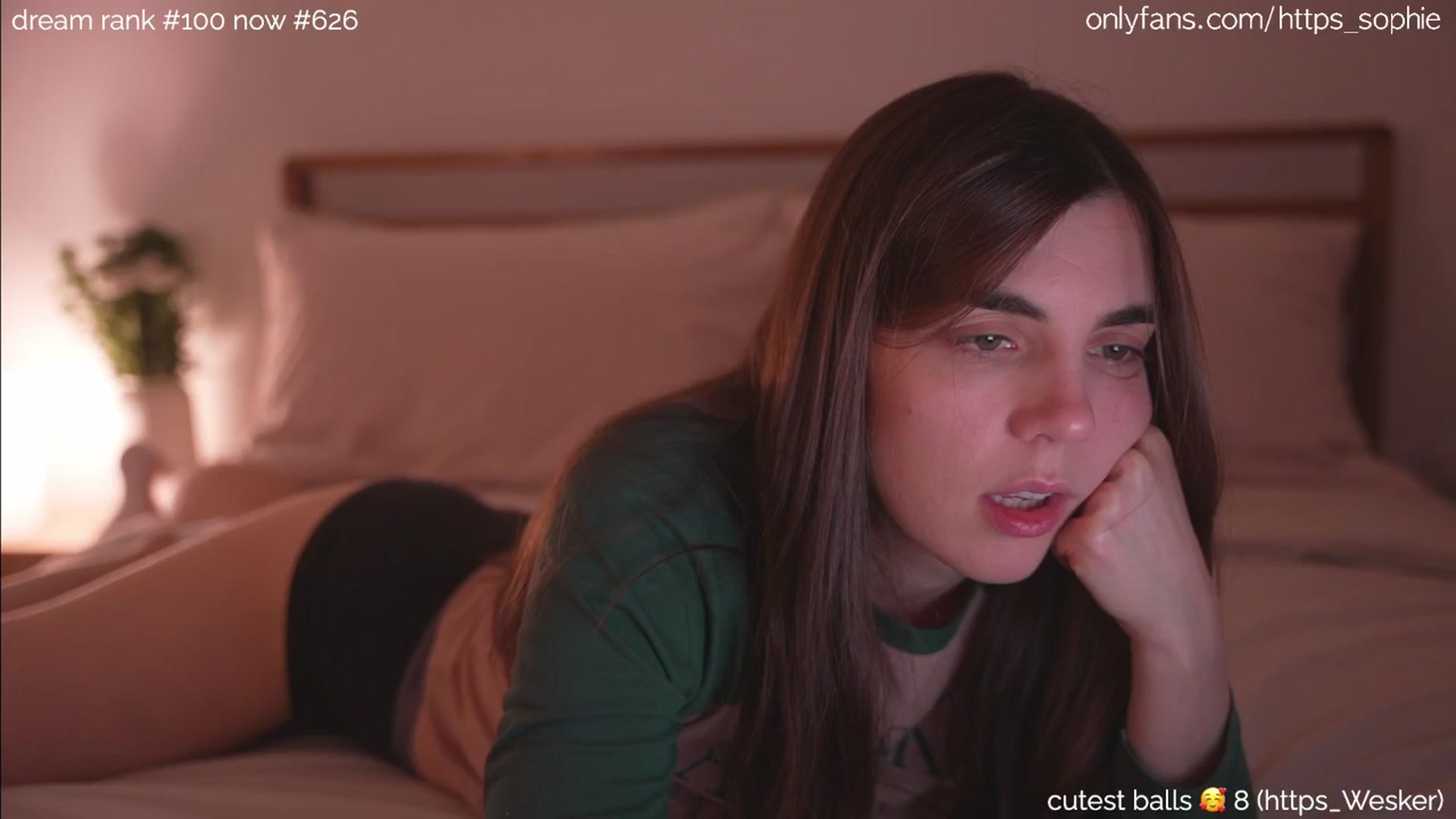Gallery image thumbnail from camguurl's myfreecams stream on, 08/31/2024, 24:04 image 3 of 20