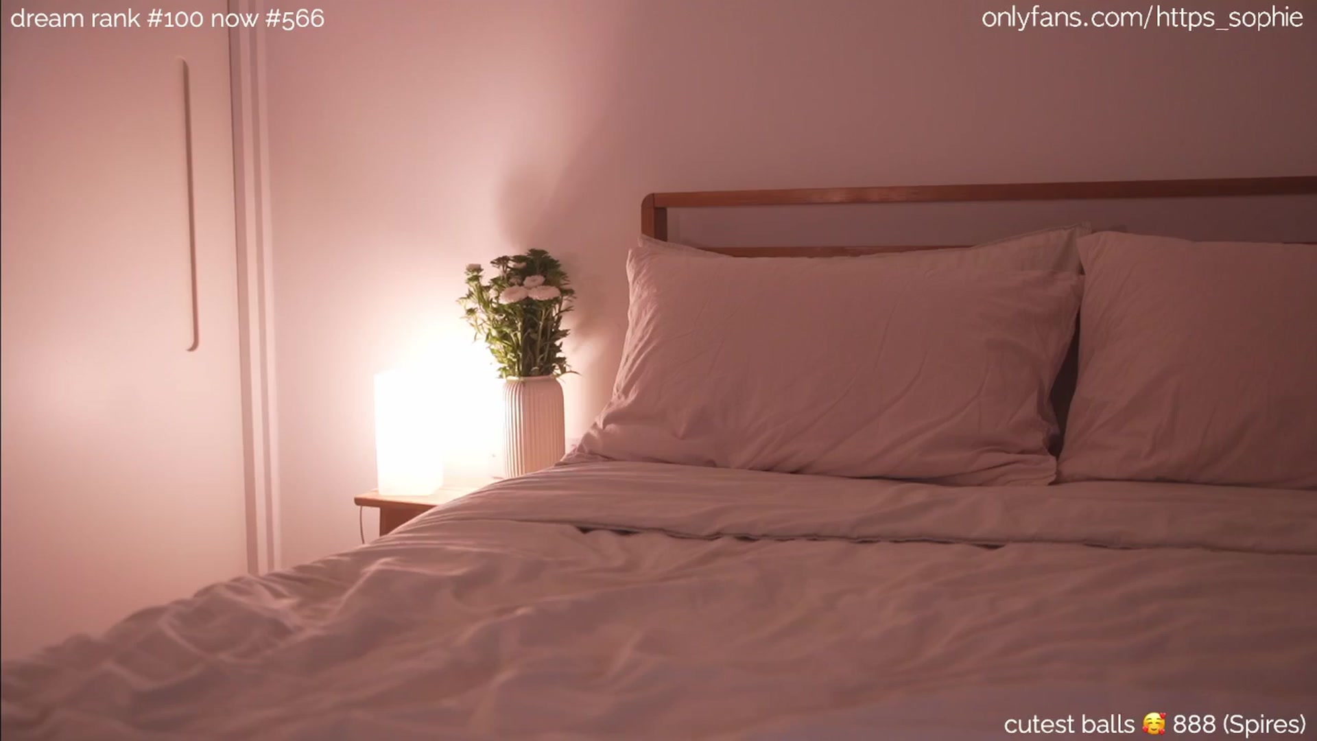 Gallery image thumbnail from camguurl's myfreecams stream on, 08/31/2024, 01:31 image 17 of 20