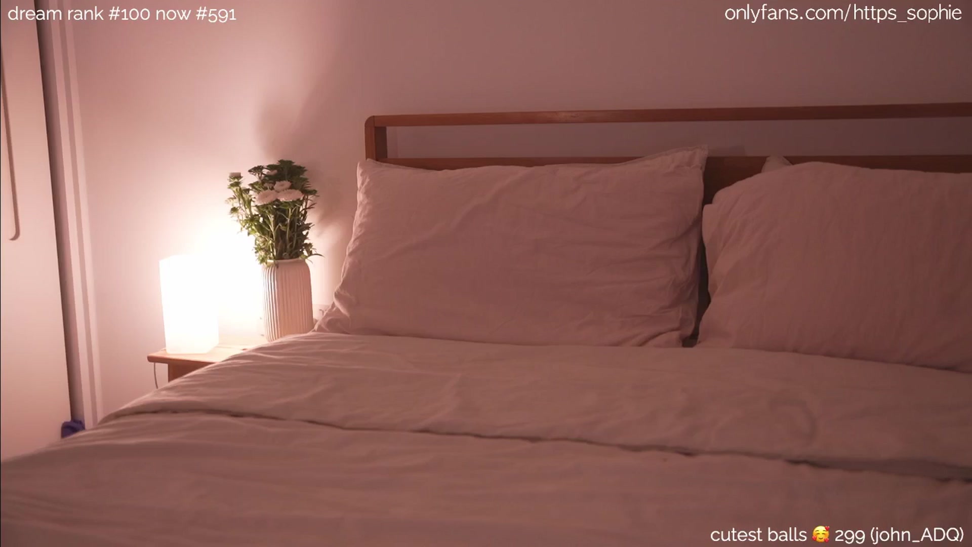 Gallery image thumbnail from camguurl's myfreecams stream on, 08/31/2024, 22:04 image 12 of 20