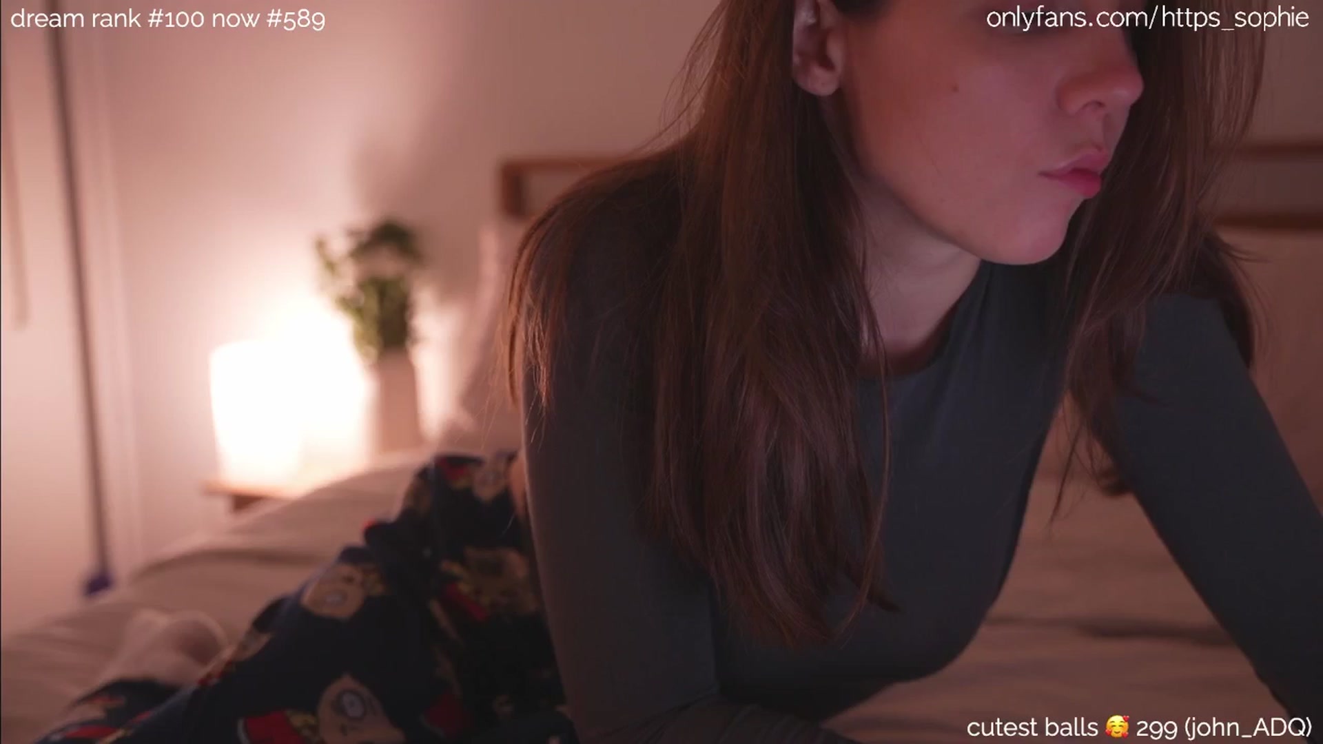 Gallery image thumbnail from camguurl's myfreecams stream on, 08/31/2024, 22:04 image 18 of 20