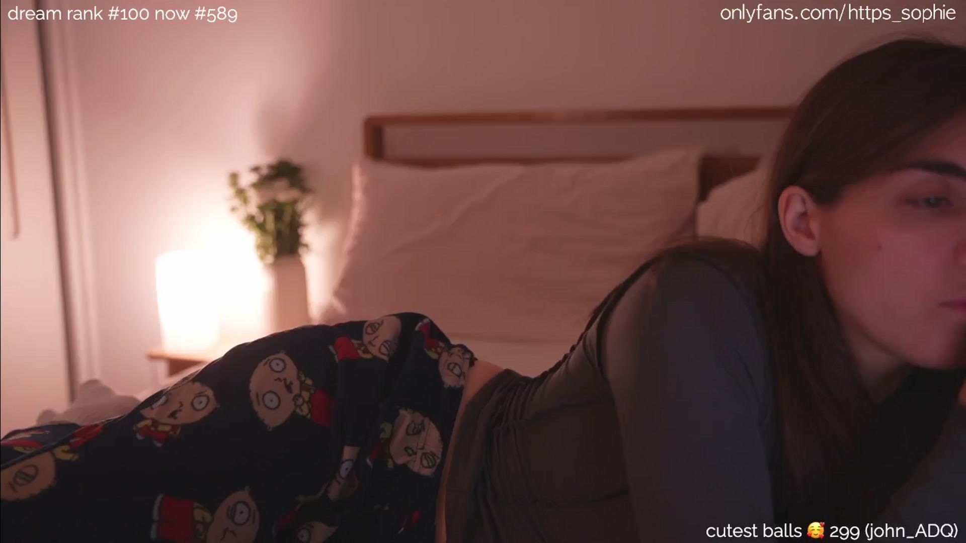 Gallery image thumbnail from camguurl's myfreecams stream on, 08/31/2024, 22:04 image 20 of 20