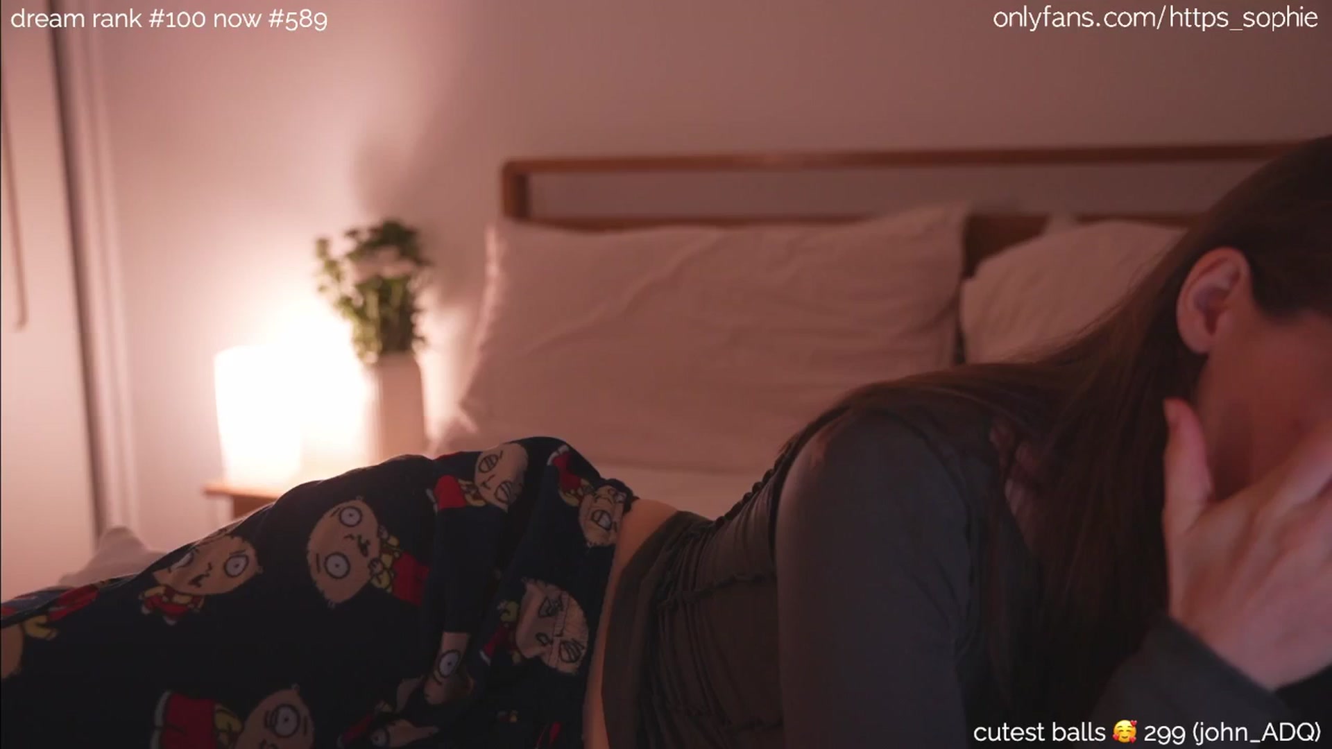 Gallery image thumbnail from camguurl's myfreecams stream on, 08/31/2024, 22:04 image 19 of 20