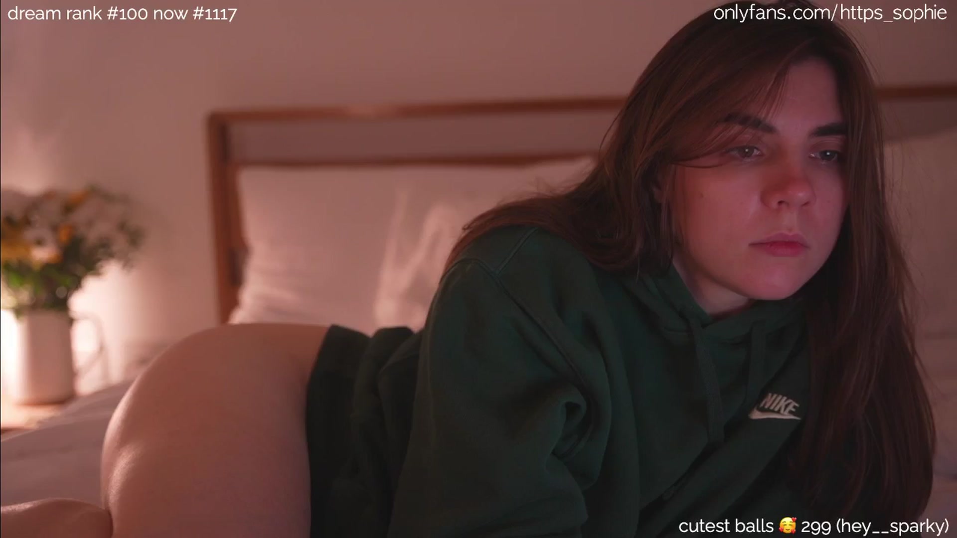 Gallery image thumbnail from camguurl's myfreecams stream on, 09/06/2024, 02:09 image 14 of 20