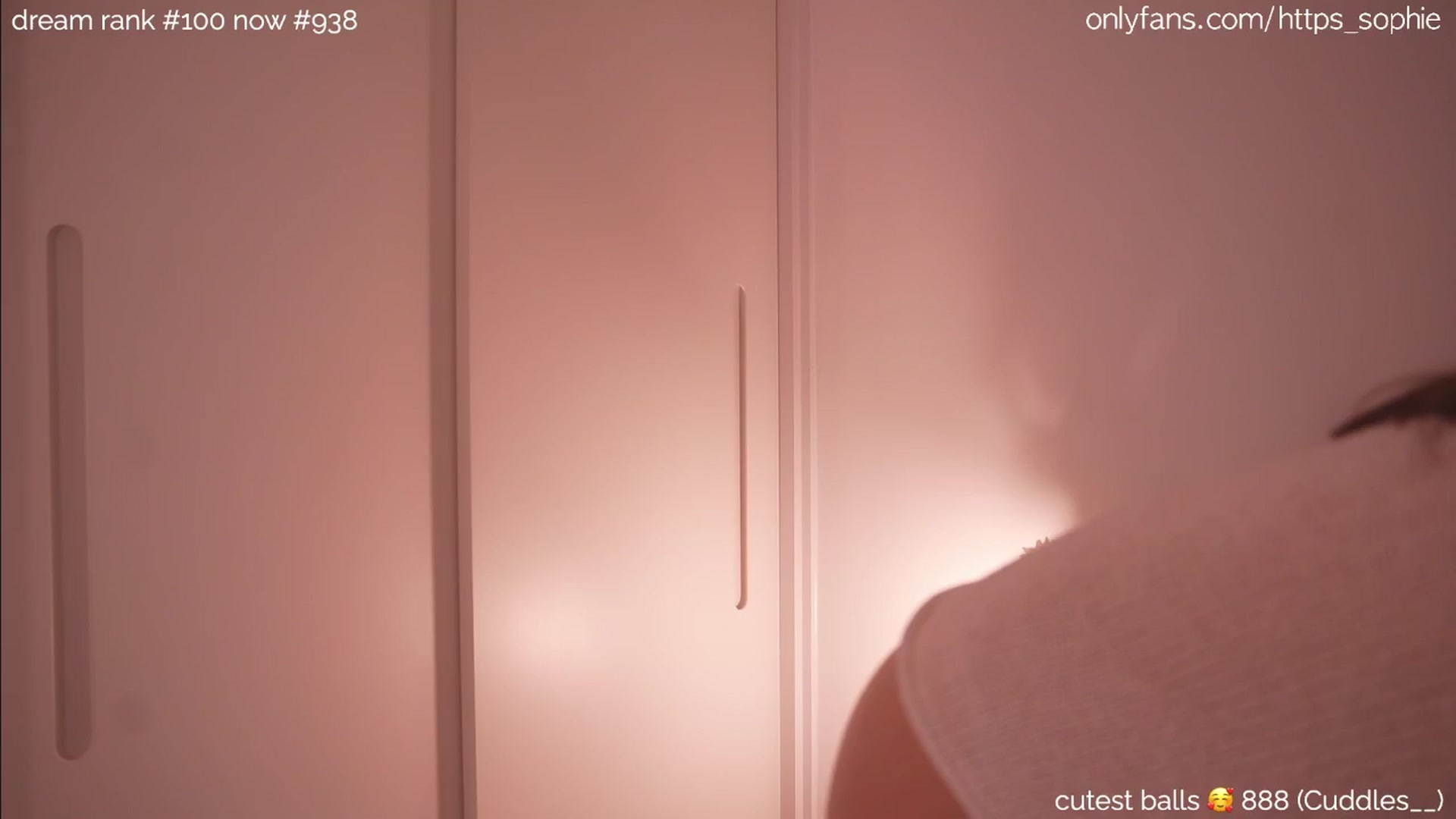 Gallery image thumbnail from camguurl's myfreecams stream on, 09/10/2024, 01:27 image 13 of 20