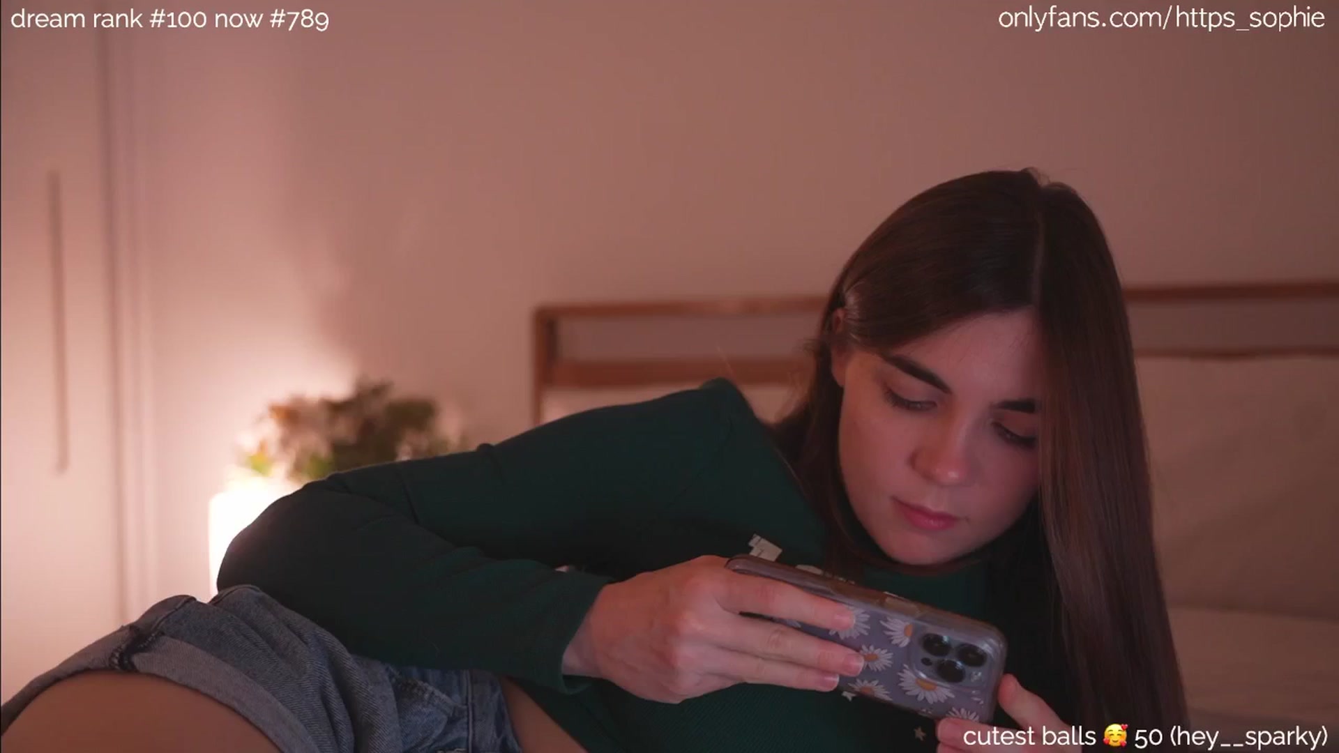 Gallery image thumbnail from camguurl's myfreecams stream on, 09/11/2024, 23:15 image 2 of 20