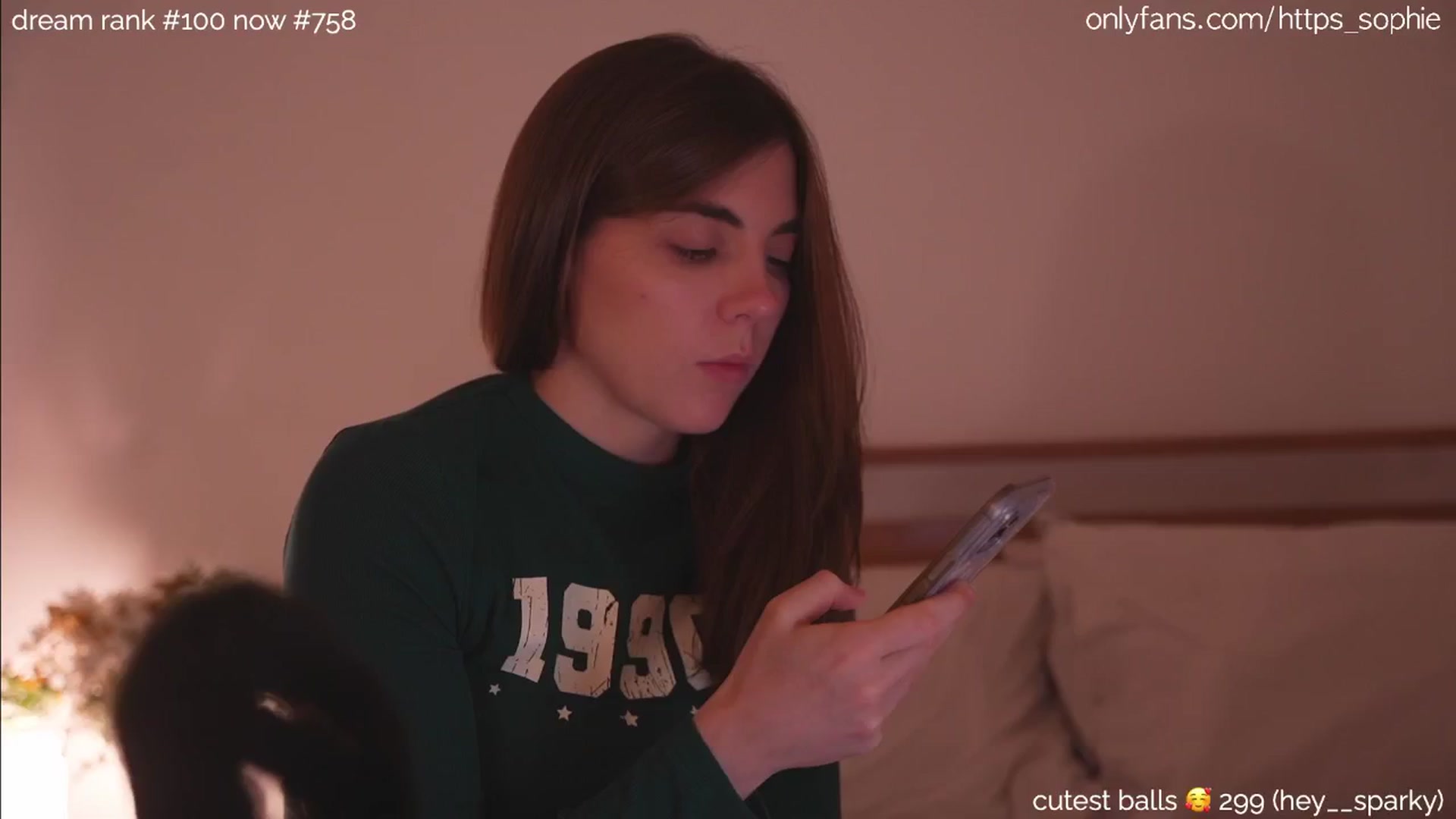 Gallery image thumbnail from camguurl's myfreecams stream on, 09/11/2024, 23:57 image 16 of 20