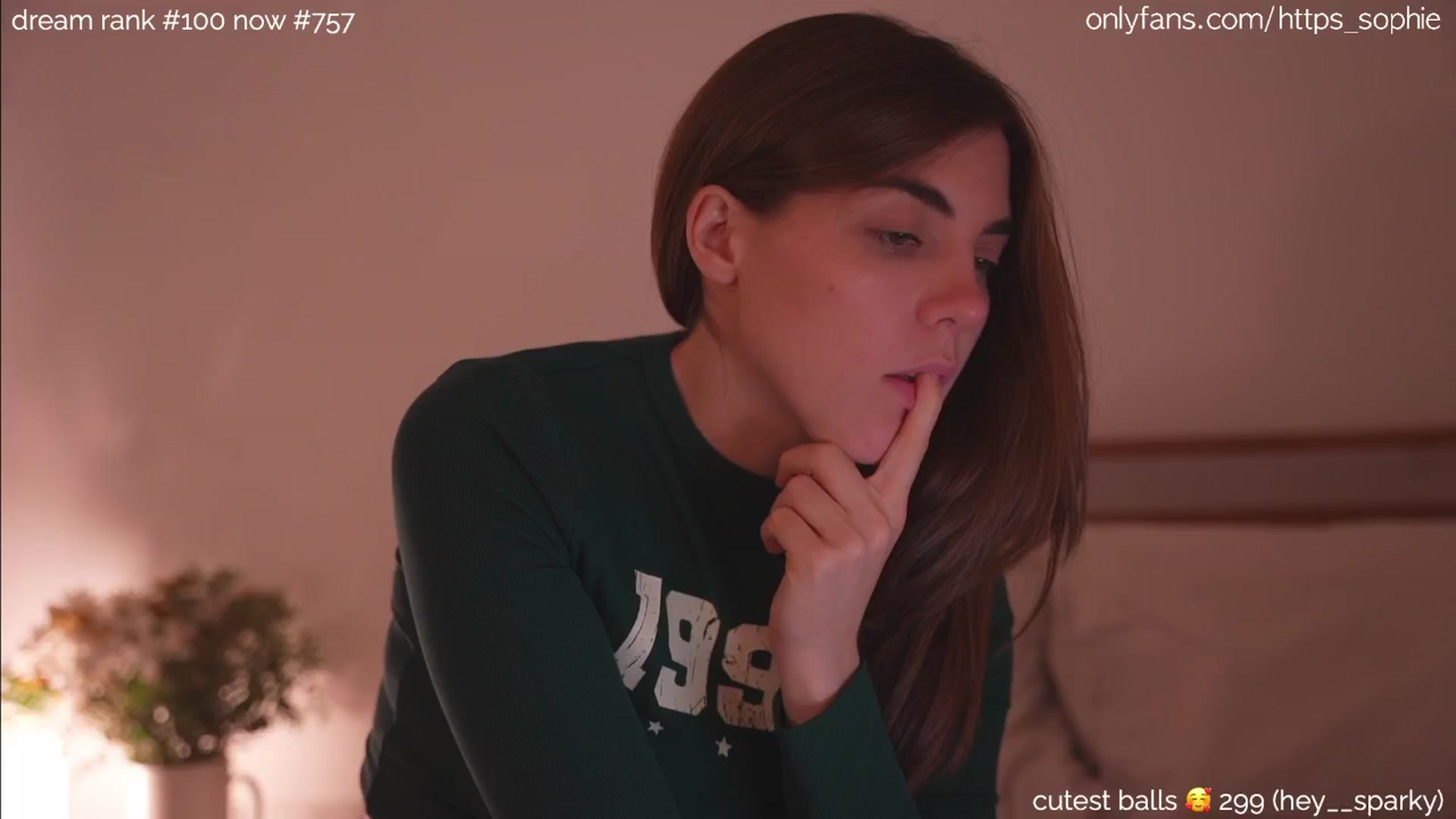 Gallery image thumbnail from camguurl's myfreecams stream on, 09/11/2024, 23:57 image 13 of 20