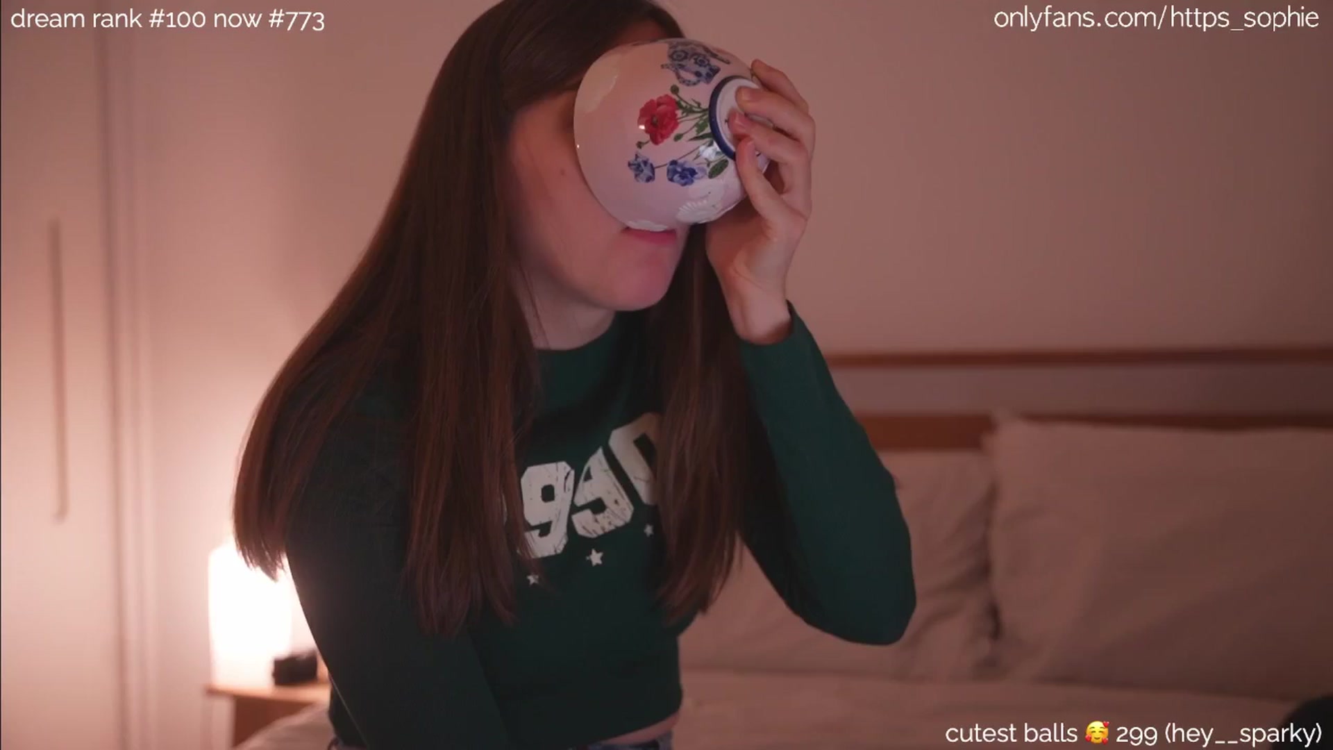 Gallery image thumbnail from camguurl's myfreecams stream on, 09/11/2024, 23:57 image 1 of 20