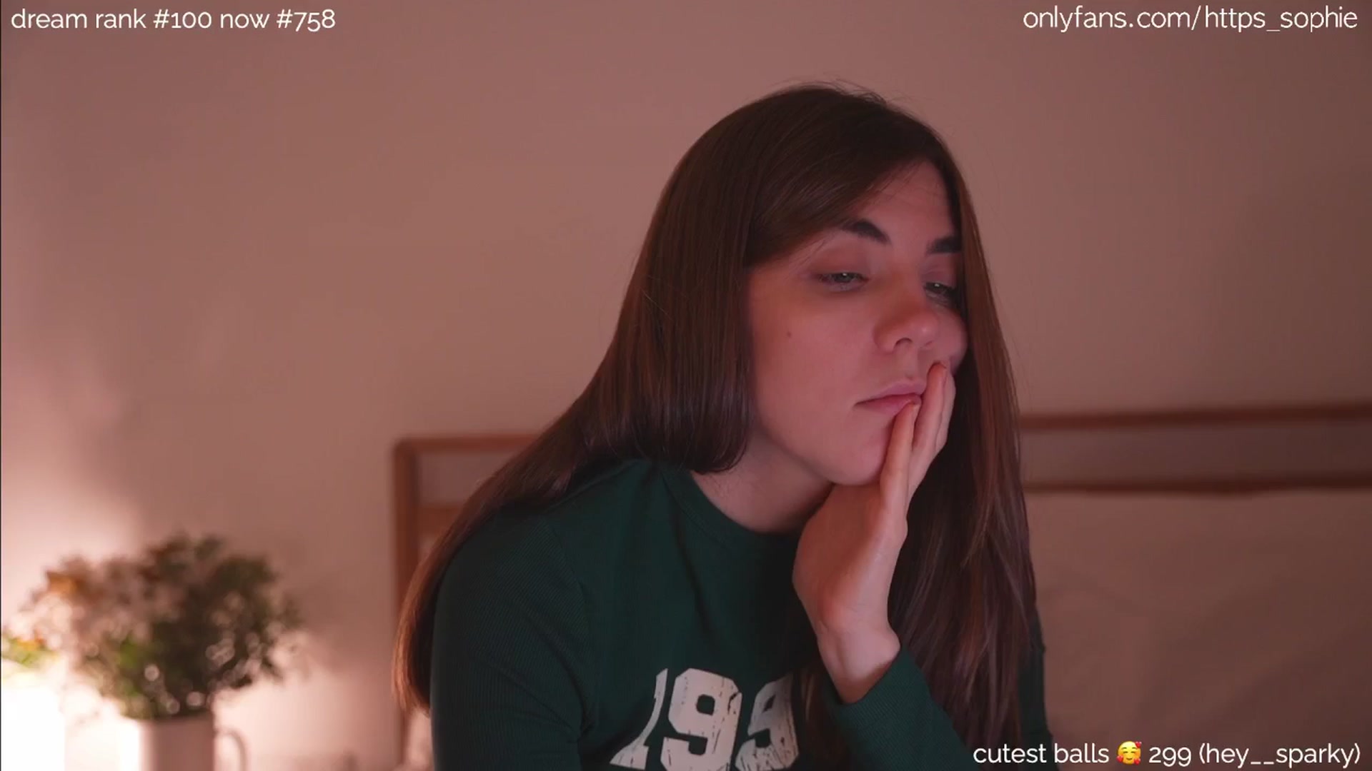 Gallery image thumbnail from camguurl's myfreecams stream on, 09/11/2024, 23:57 image 19 of 20