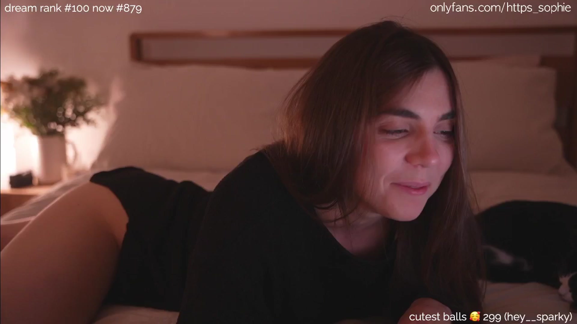 Gallery image thumbnail from camguurl's myfreecams stream on, 09/14/2024, 24:05 image 18 of 20