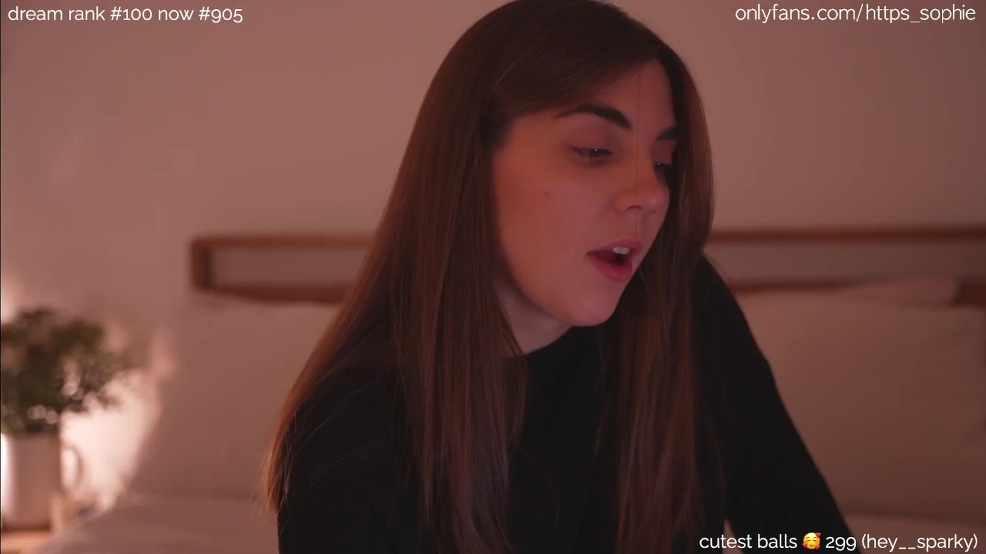 Gallery image thumbnail from camguurl's myfreecams stream on, 09/14/2024, 24:05 image 1 of 20