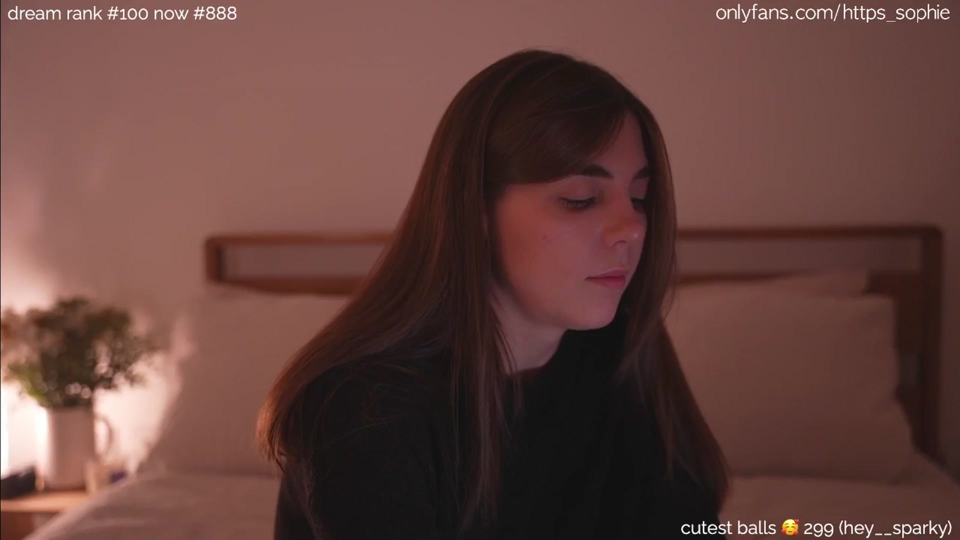 Gallery image thumbnail from camguurl's myfreecams stream on, 09/14/2024, 24:05 image 7 of 20