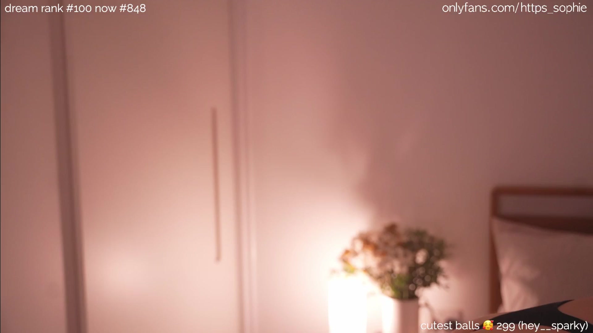 Gallery image thumbnail from camguurl's myfreecams stream on, 09/14/2024, 01:20 image 13 of 20