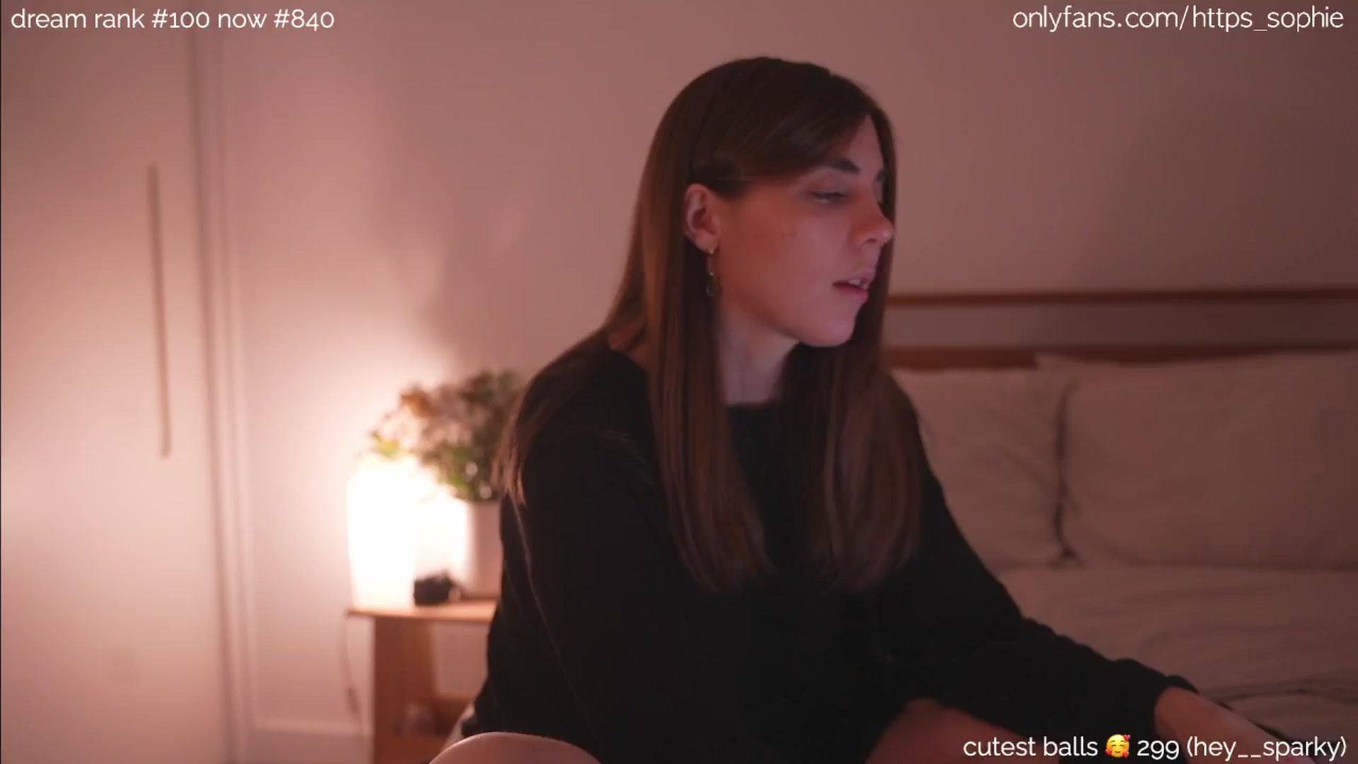Gallery image thumbnail from camguurl's myfreecams stream on, 09/14/2024, 01:49 image 11 of 20