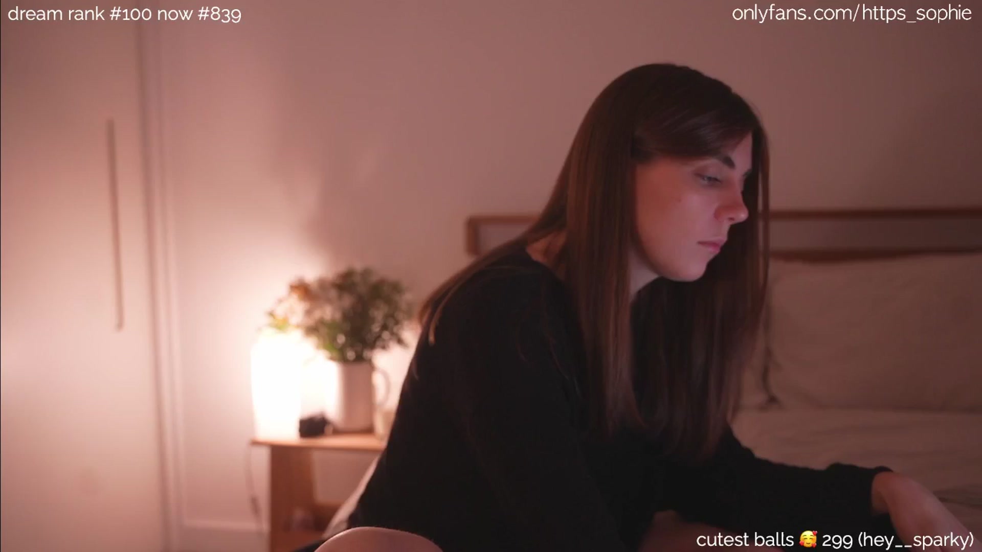 Gallery image thumbnail from camguurl's myfreecams stream on, 09/14/2024, 01:49 image 19 of 20