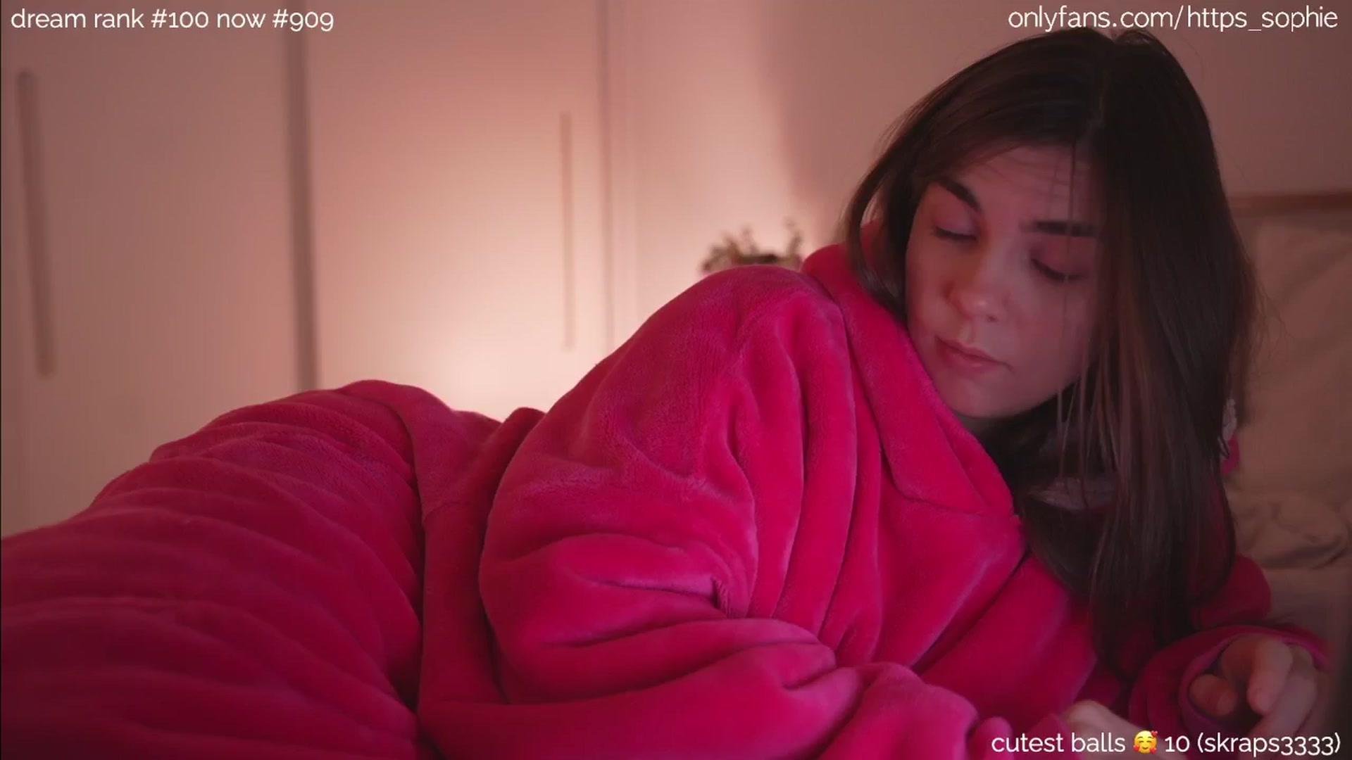 Gallery image thumbnail from camguurl's myfreecams stream on, 09/15/2024, 24:18 image 4 of 20