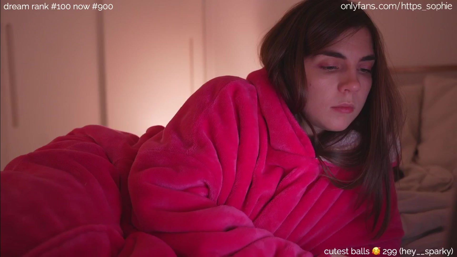 Gallery image thumbnail from camguurl's myfreecams stream on, 09/15/2024, 24:18 image 15 of 20