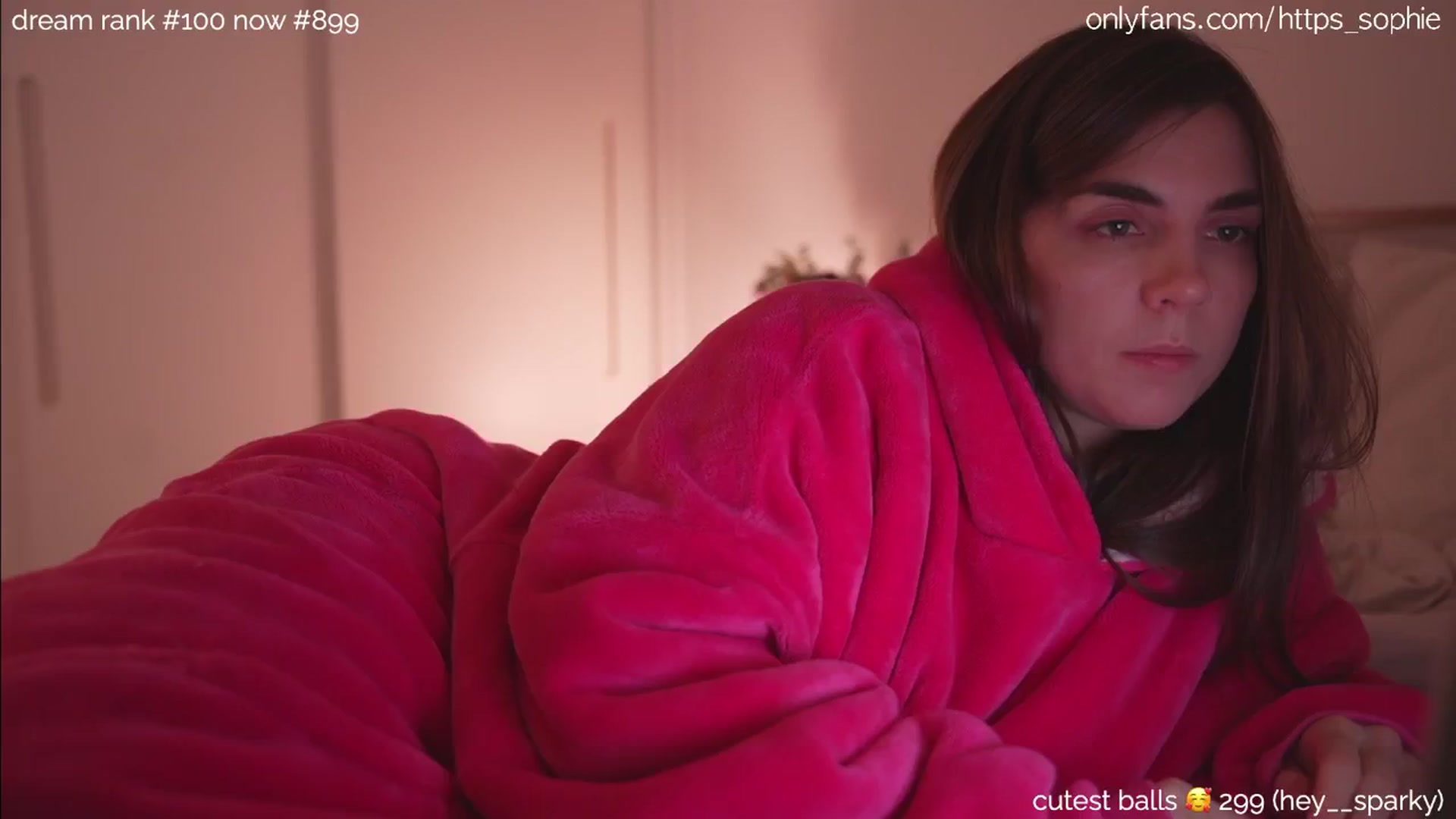 Gallery image thumbnail from camguurl's myfreecams stream on, 09/15/2024, 24:18 image 5 of 20