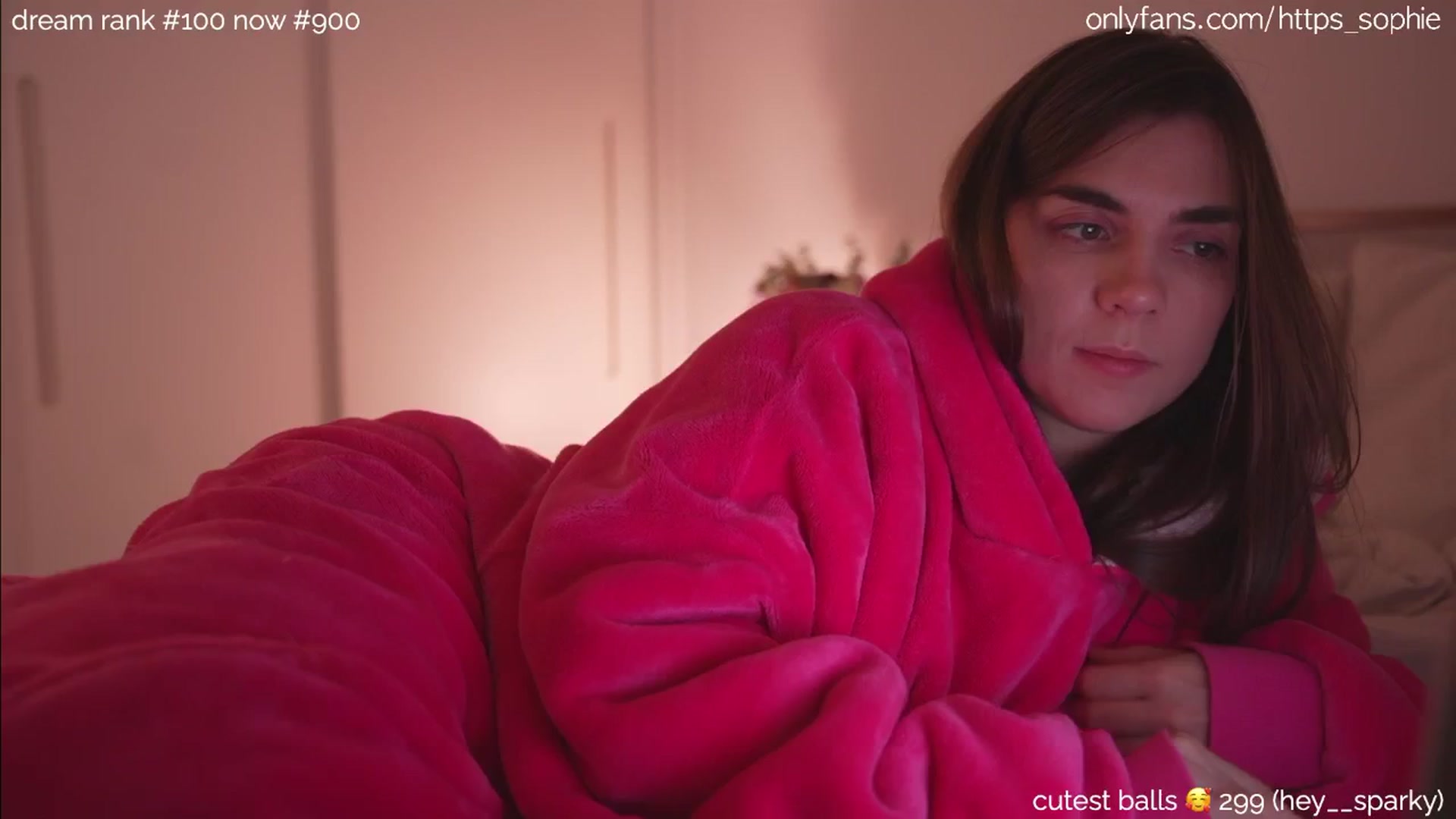Gallery image thumbnail from camguurl's myfreecams stream on, 09/15/2024, 24:18 image 10 of 20