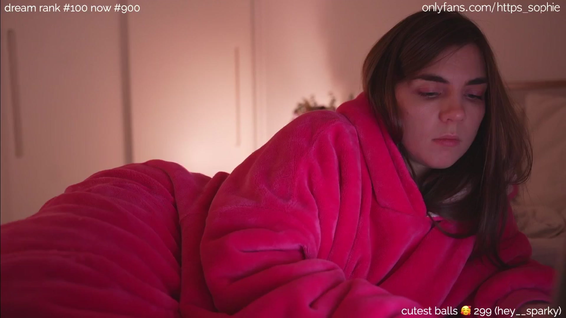 Gallery image thumbnail from camguurl's myfreecams stream on, 09/15/2024, 24:18 image 6 of 20