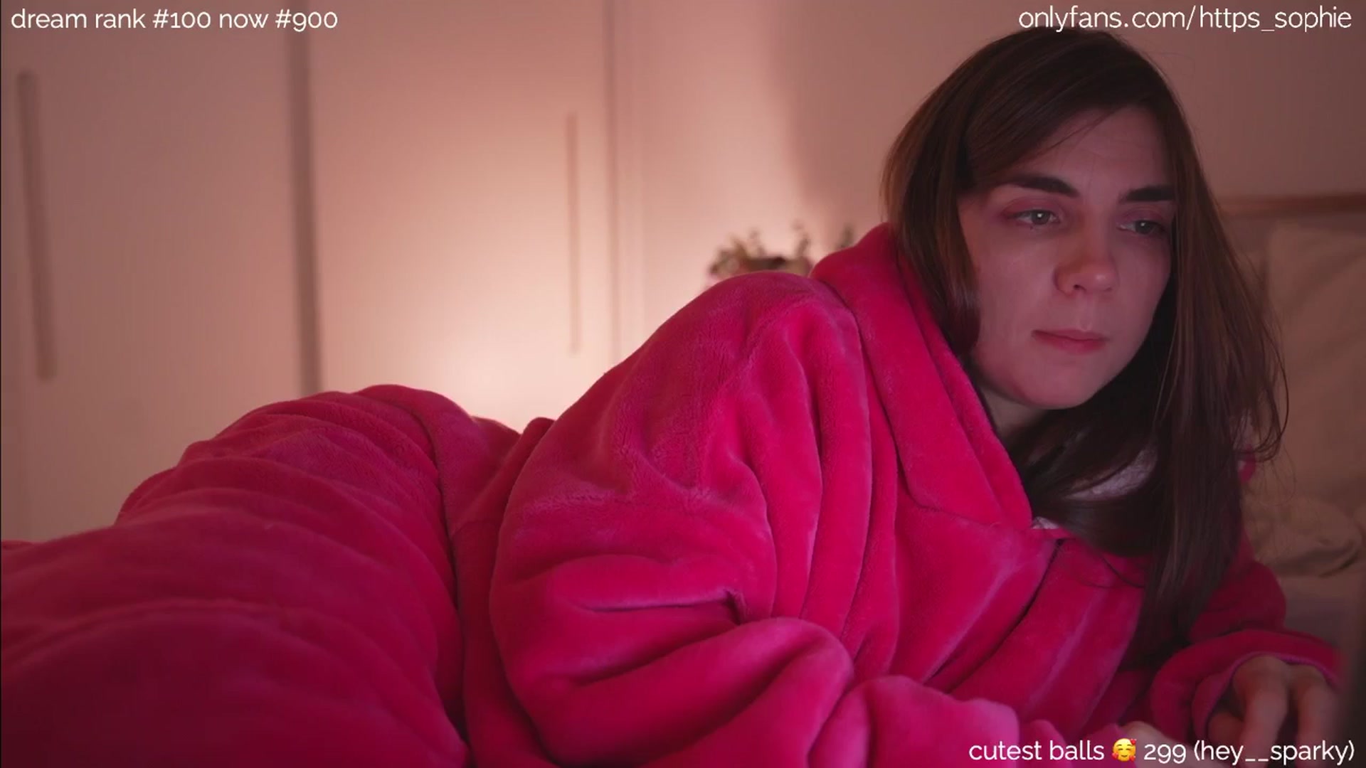 Gallery image thumbnail from camguurl's myfreecams stream on, 09/15/2024, 24:18 image 12 of 20