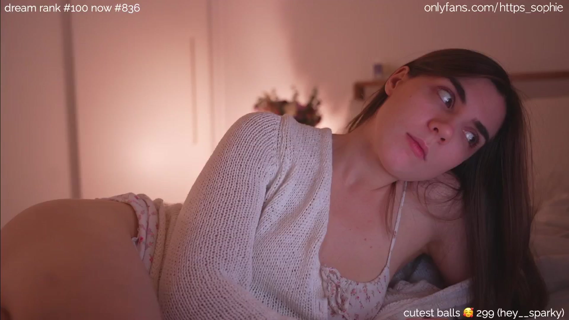 Gallery image thumbnail from camguurl's myfreecams stream on, 09/15/2024, 03:11 image 10 of 20
