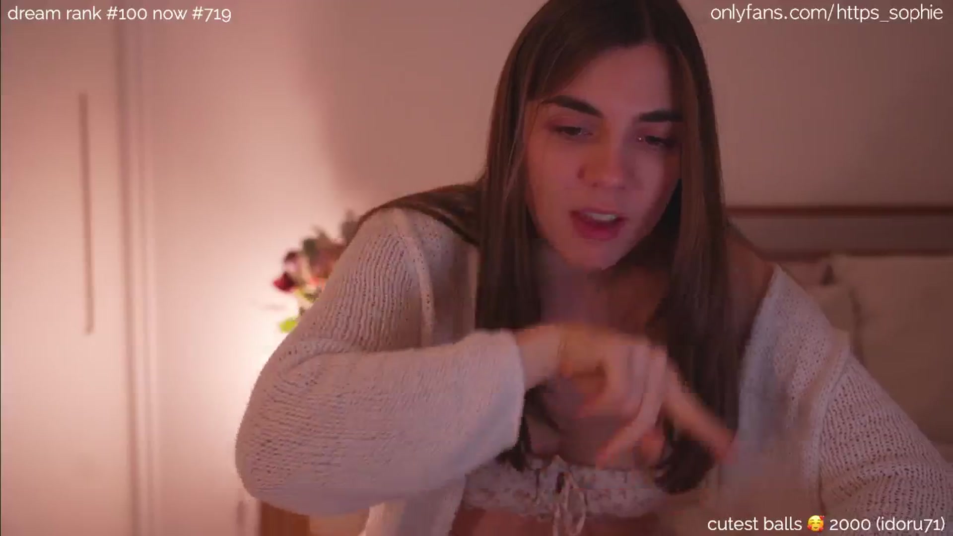 Gallery image thumbnail from camguurl's myfreecams stream on, 09/15/2024, 04:01 image 17 of 20