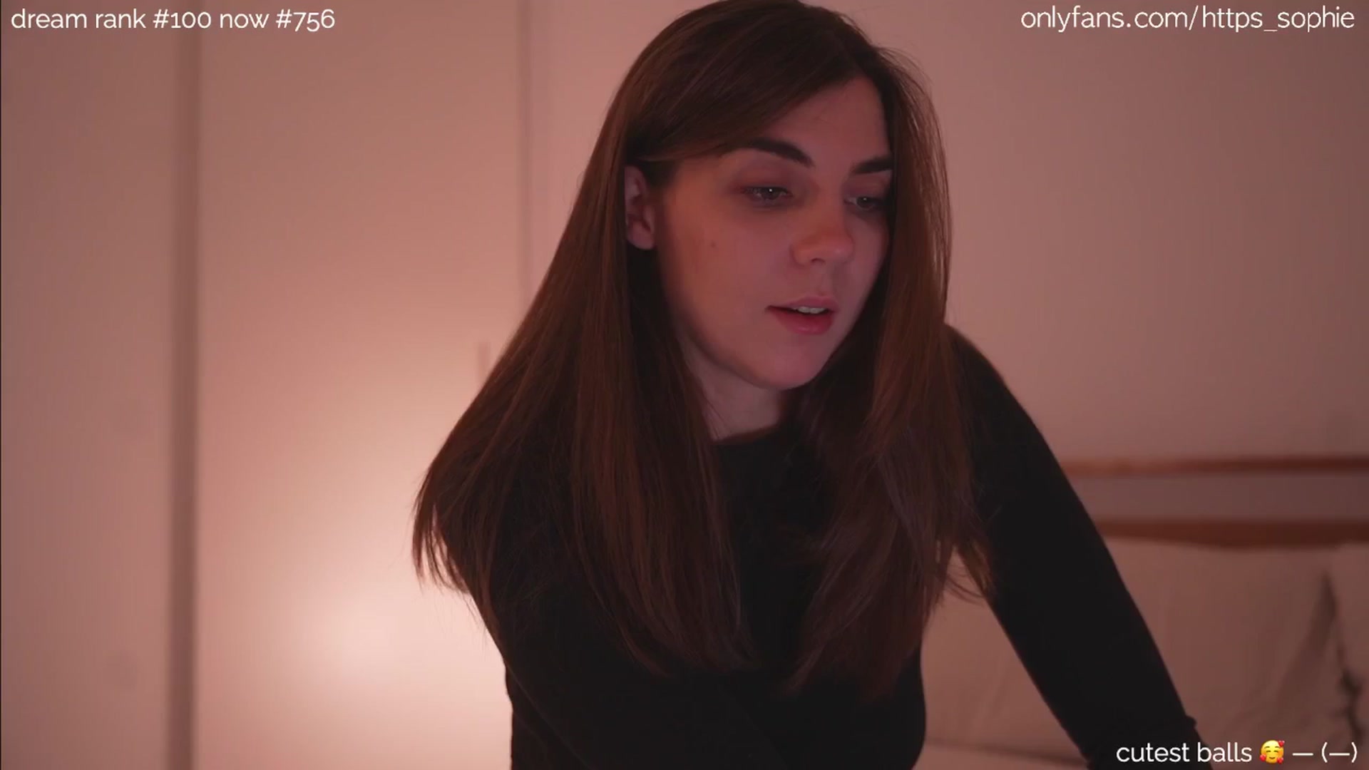 Gallery image thumbnail from camguurl's myfreecams stream on, 09/16/2024, 01:55 image 1 of 20
