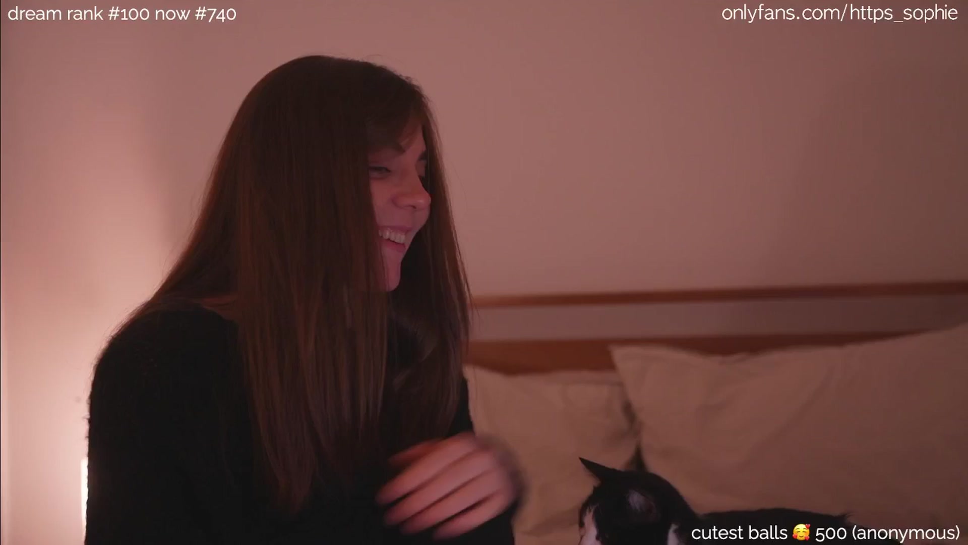 Gallery image thumbnail from camguurl's myfreecams stream on, 09/17/2024, 06:04 image 18 of 20