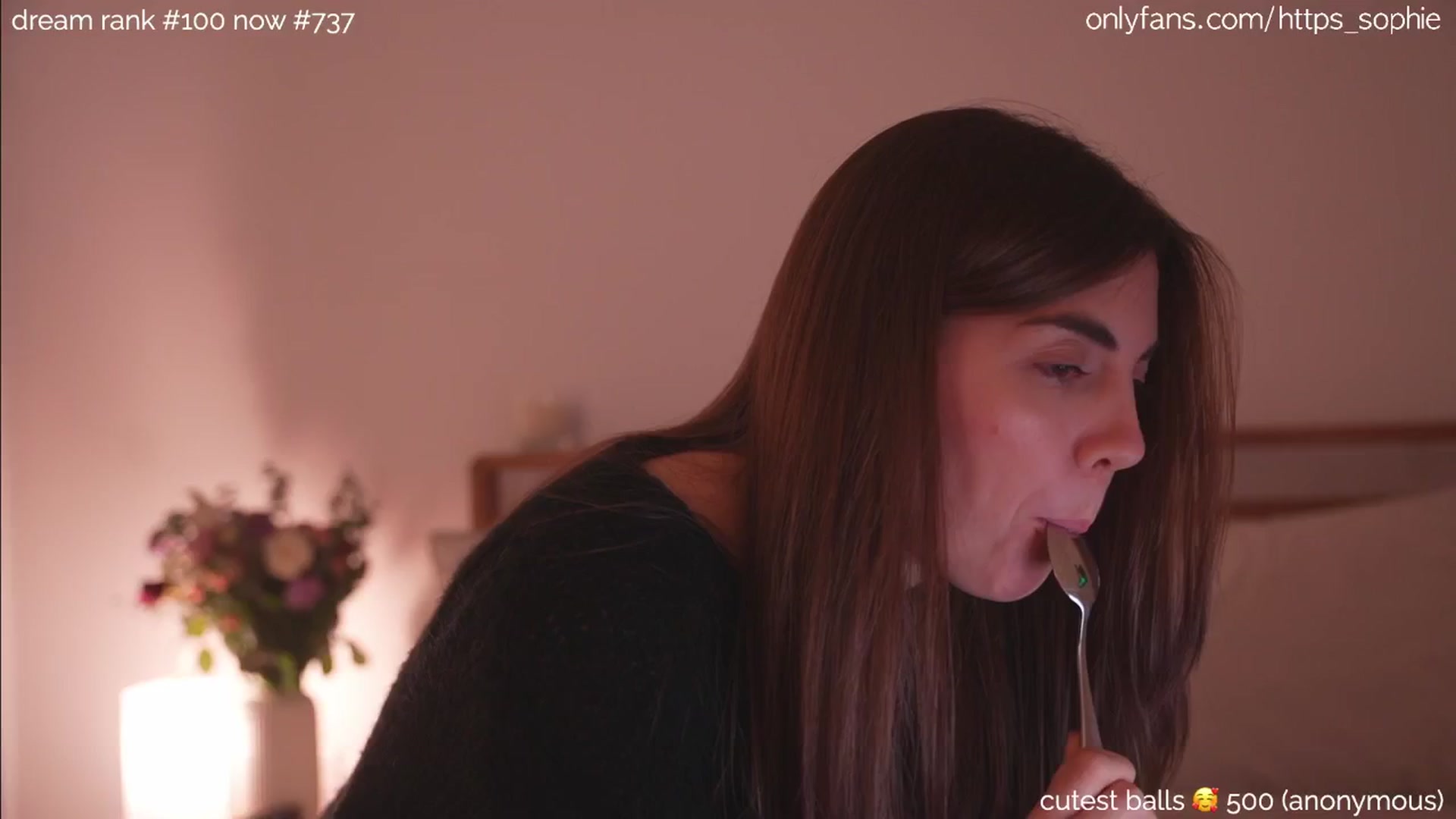 Gallery image thumbnail from camguurl's myfreecams stream on, 09/17/2024, 06:04 image 15 of 20
