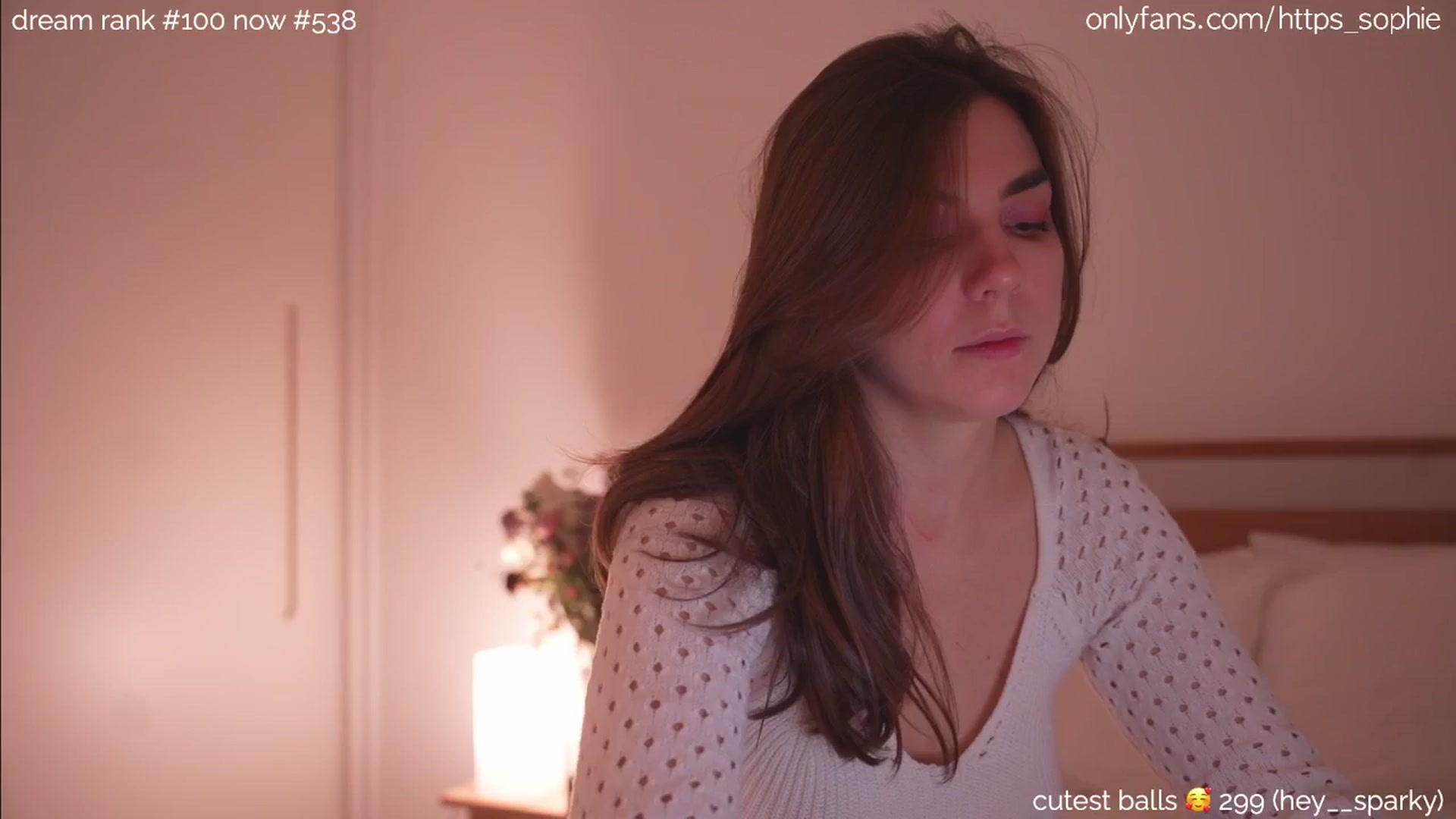Gallery image thumbnail from camguurl's myfreecams stream on, 09/20/2024, 24:04 image 5 of 20