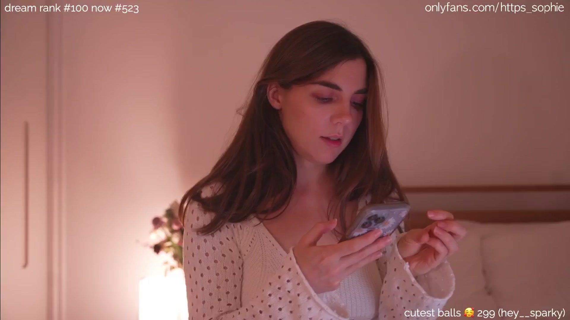 Gallery image thumbnail from camguurl's myfreecams stream on, 09/20/2024, 24:04 image 7 of 20