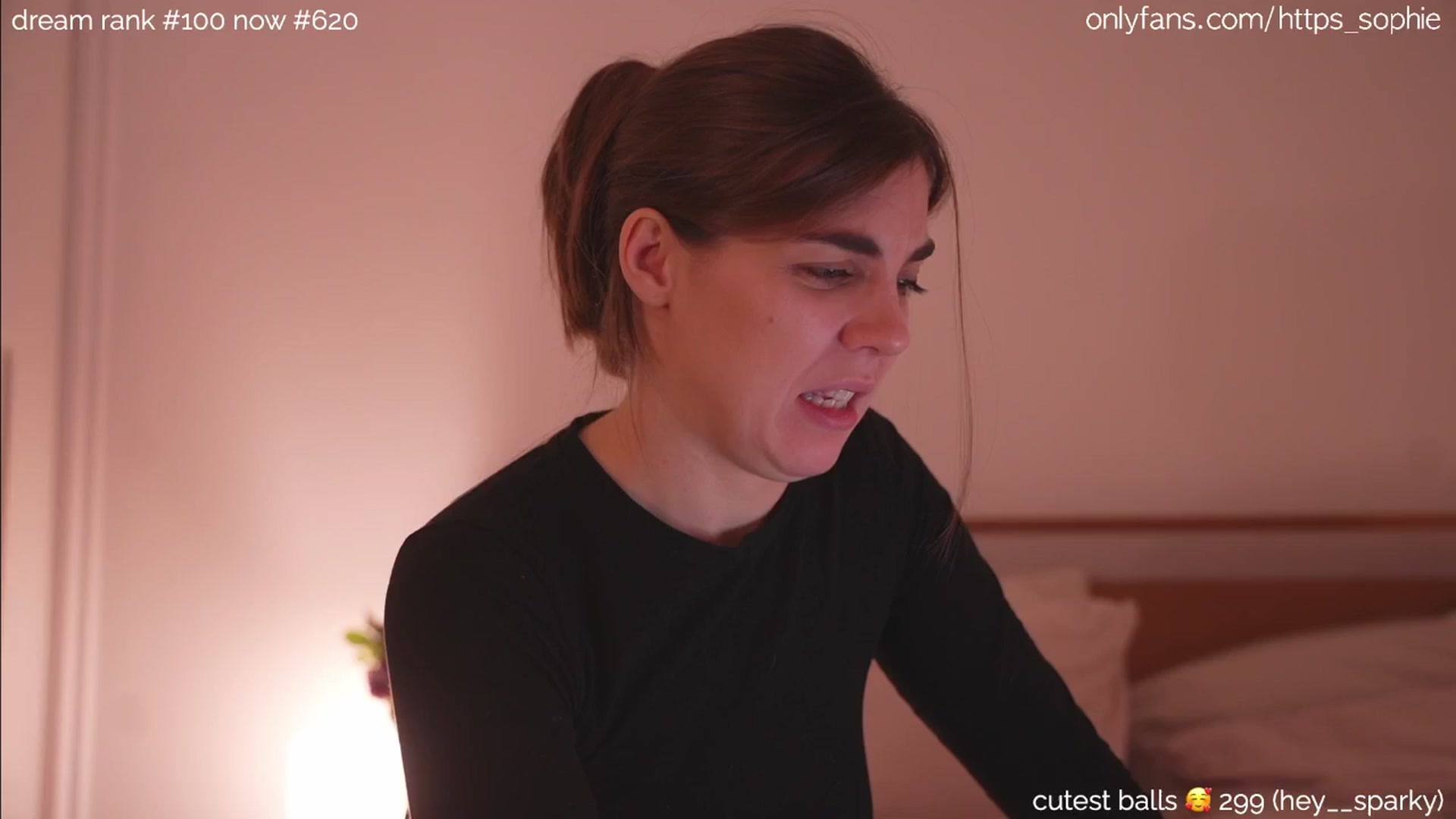 Gallery image thumbnail from camguurl's myfreecams stream on, 09/30/2024, 01:15 image 16 of 20