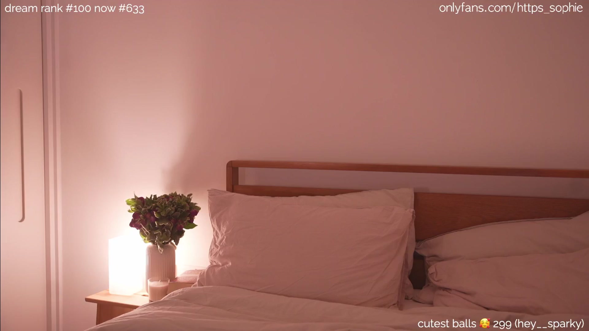 Gallery image thumbnail from camguurl's myfreecams stream on, 09/30/2024, 01:15 image 10 of 20
