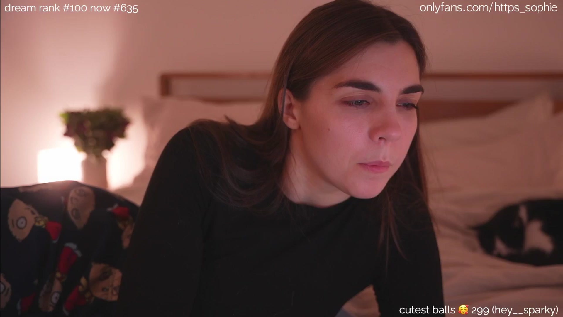 Gallery image thumbnail from camguurl's myfreecams stream on, 09/30/2024, 01:15 image 5 of 20